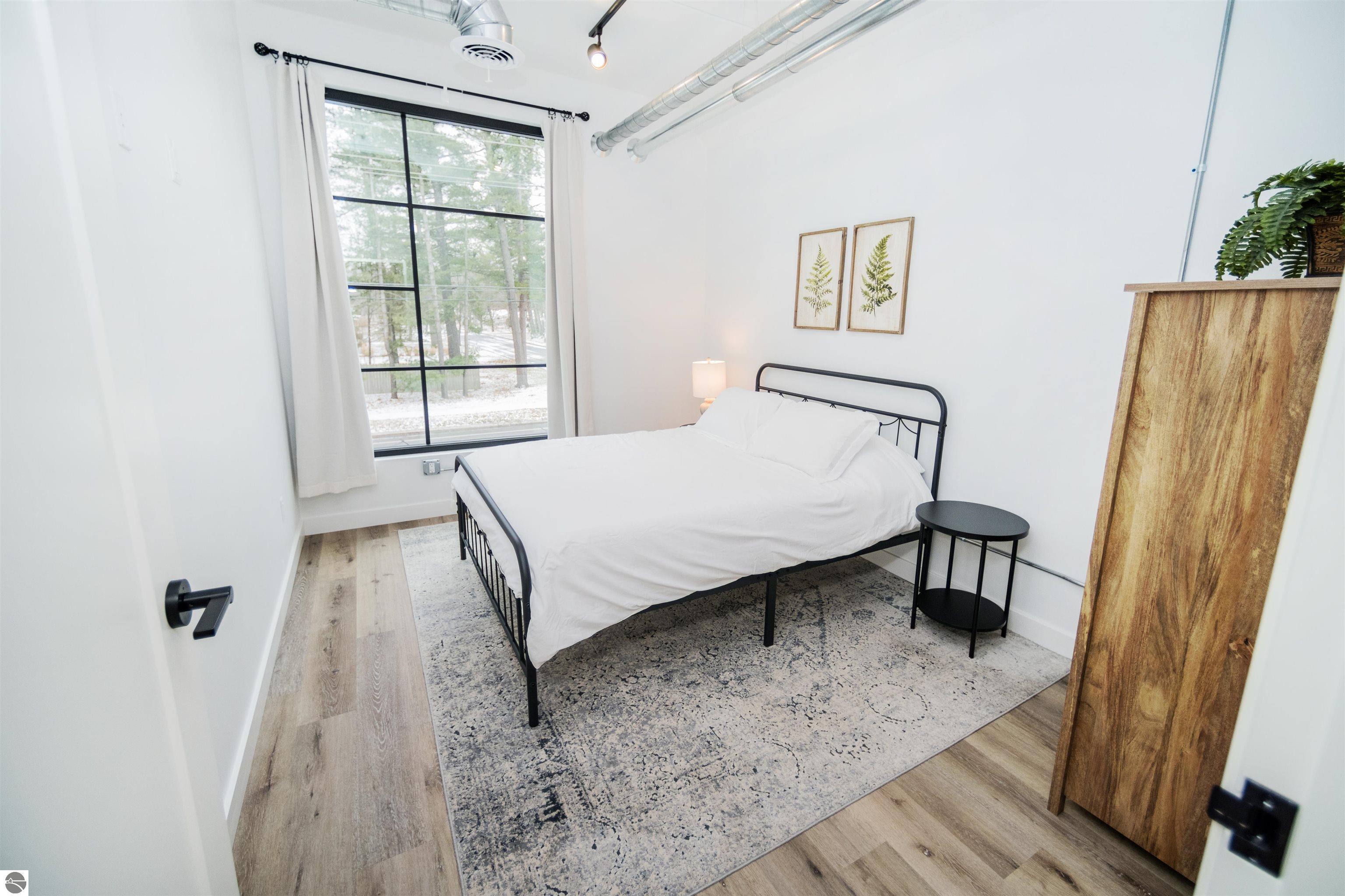 1825 E Eighth Street # 219