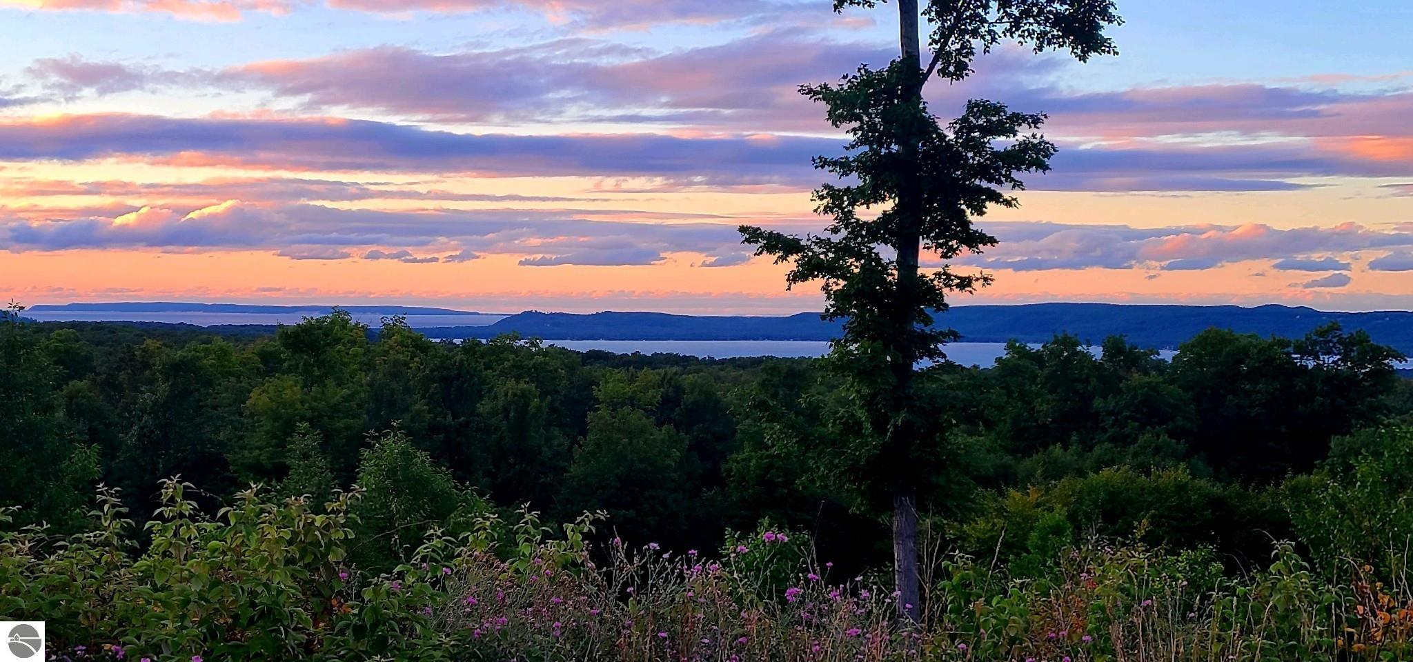 5512 W Timber Wolf Court