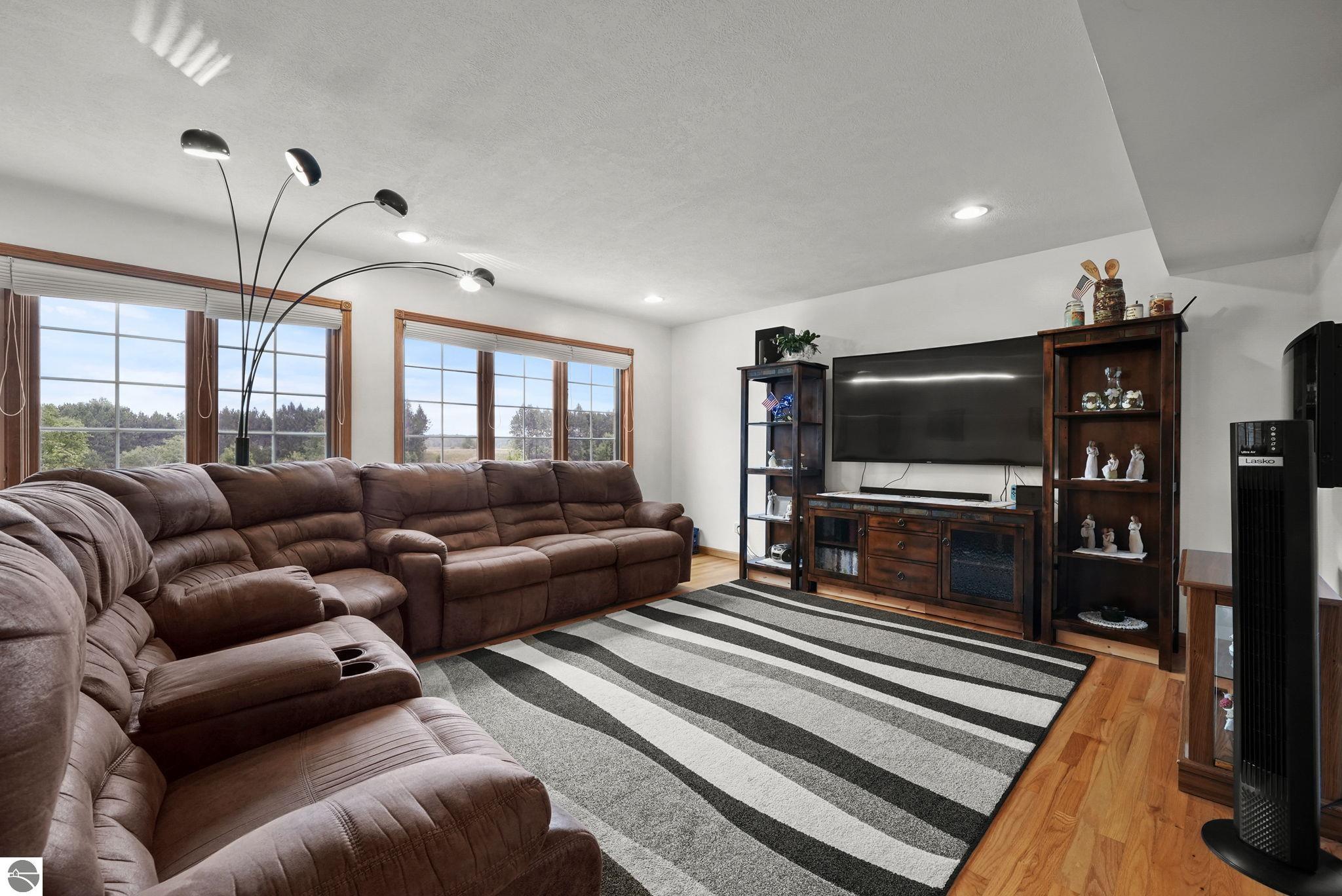 1045 S Three Mile Road