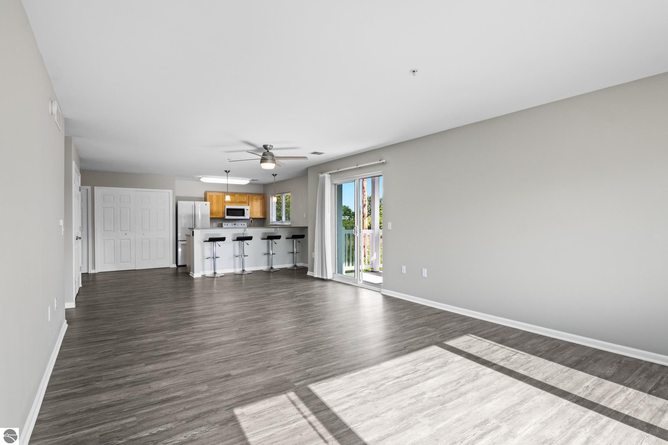1122 Lake Ridge Drive # 201