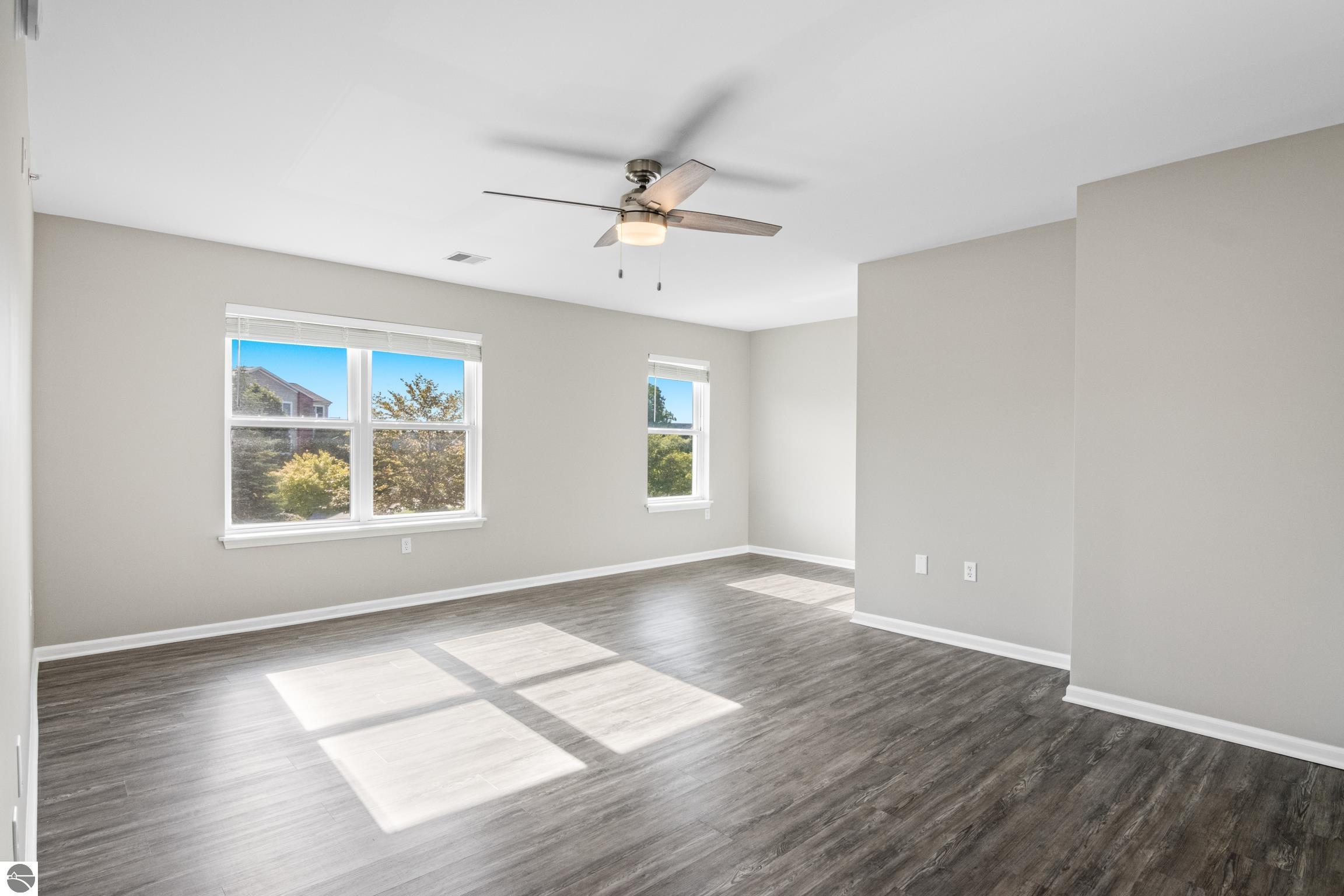 1122 Lake Ridge Drive # 201