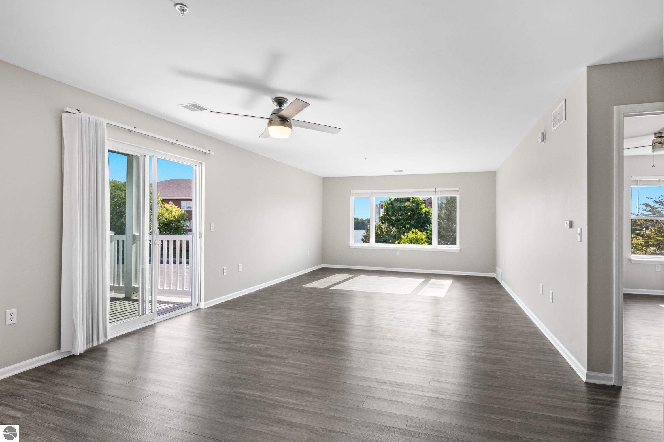 1122 Lake Ridge Drive # 201