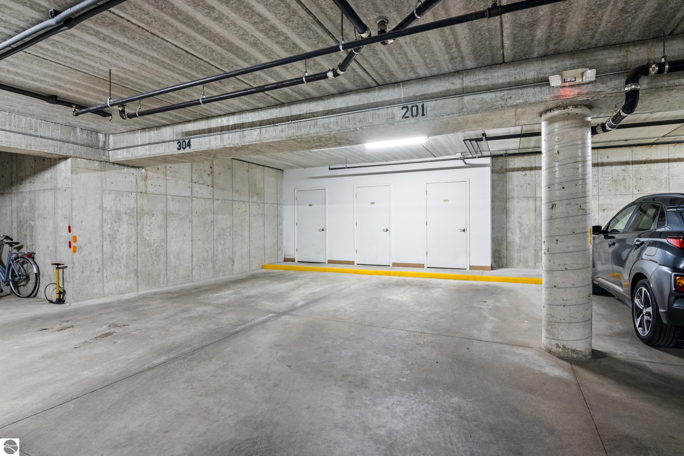 1122 Lake Ridge Drive # 201