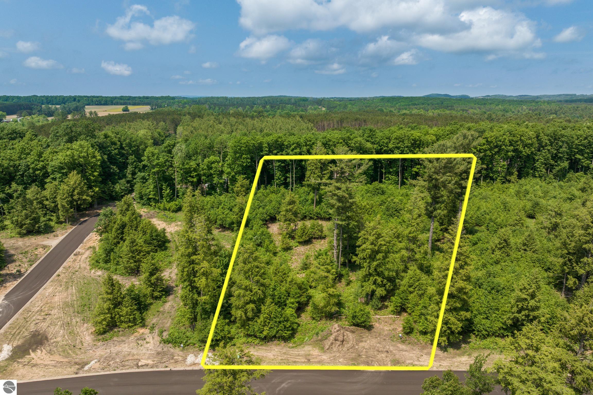 8886 Hemlock Hill Drive