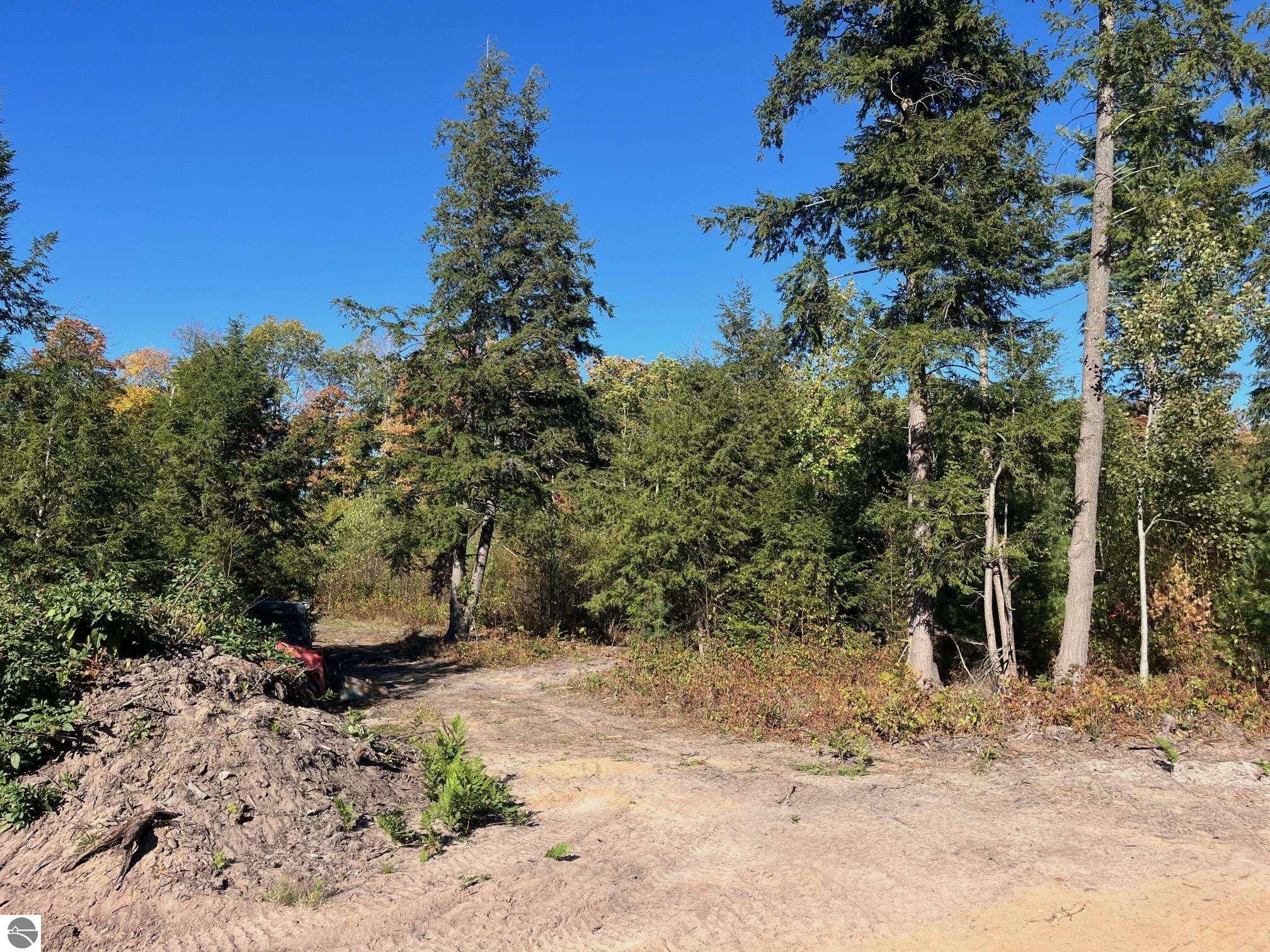 8910 Hemlock Hill Drive