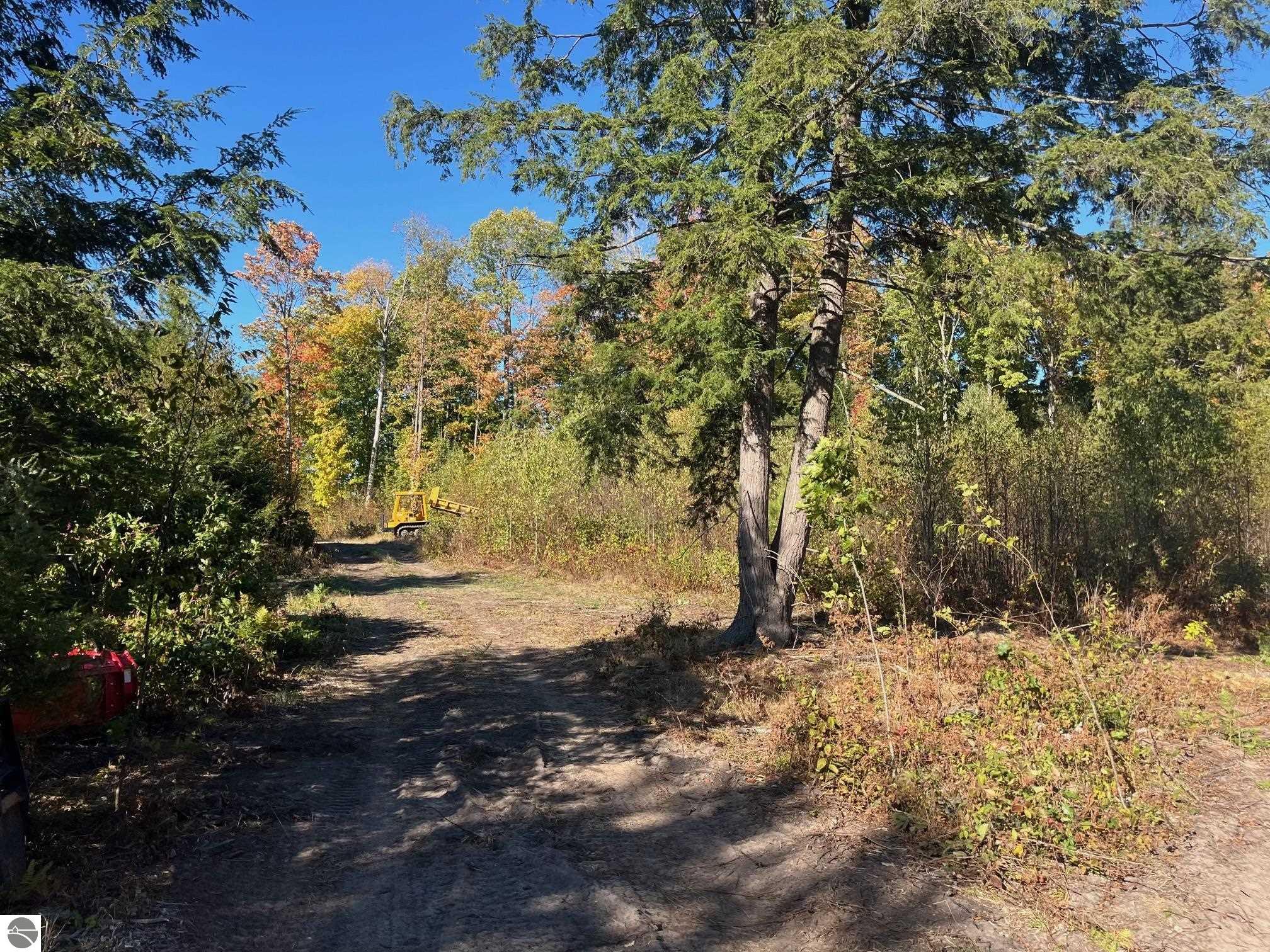 8910 Hemlock Hill Drive