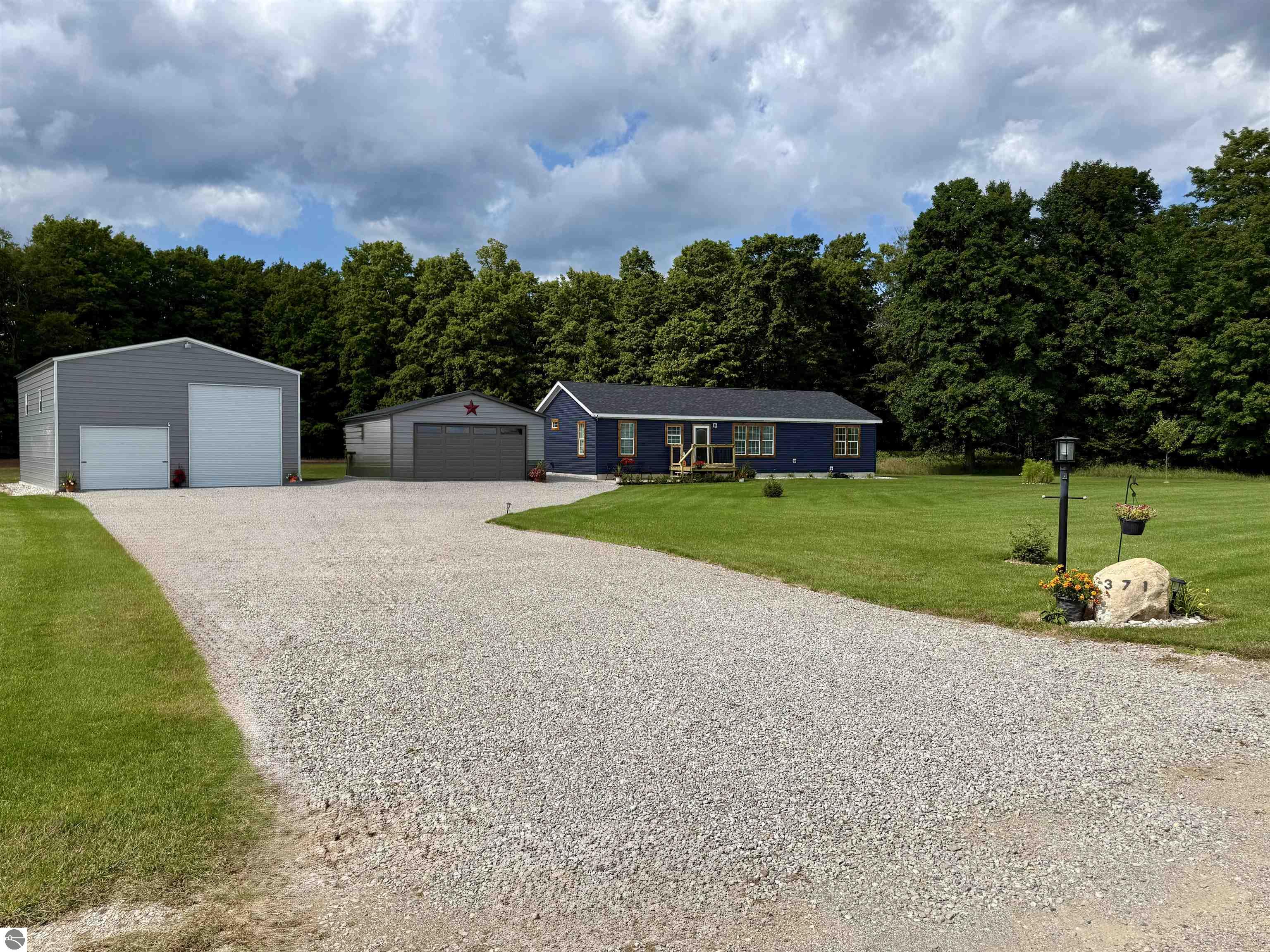 371 SW Grouse Drive
