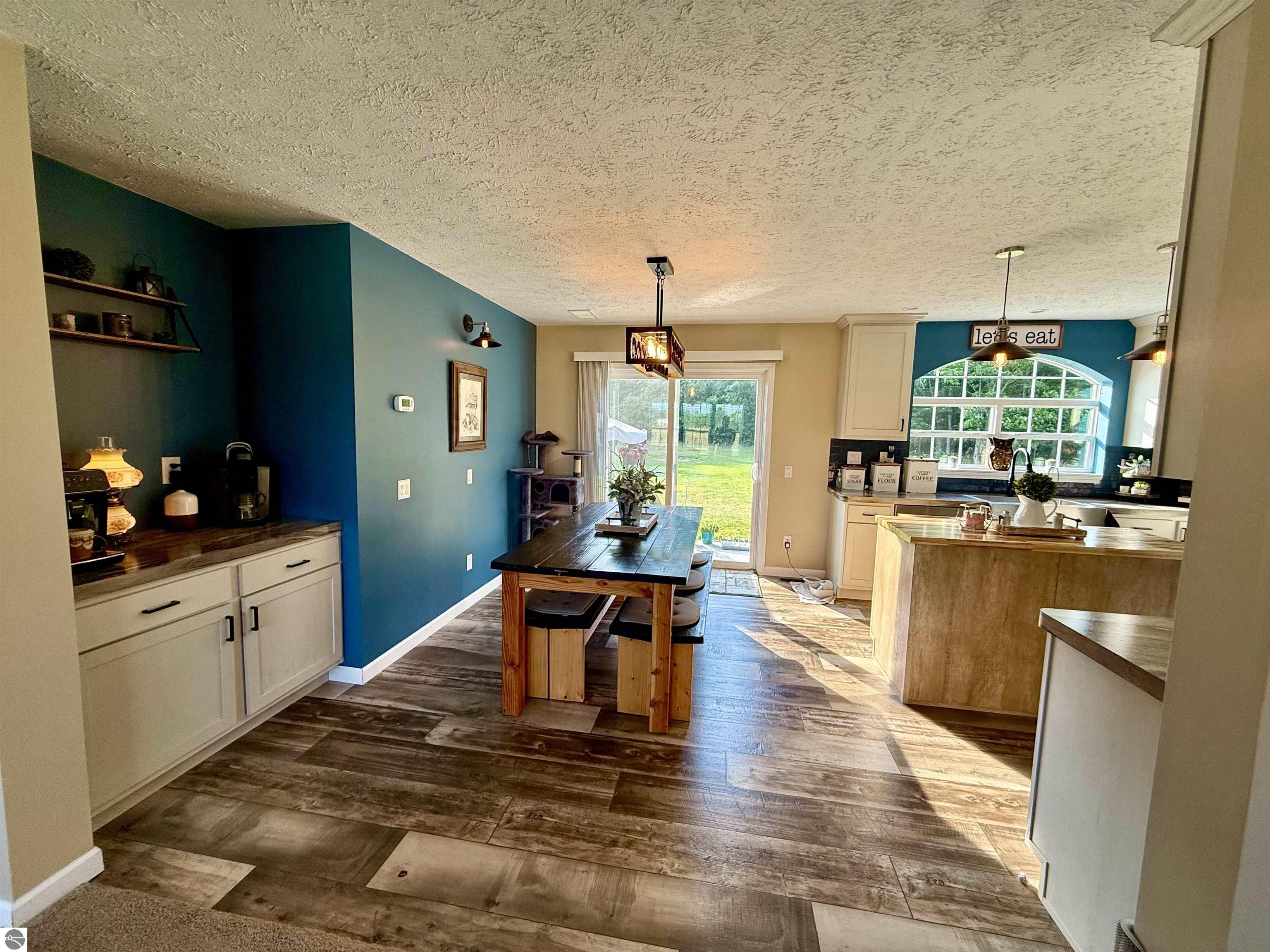 371 SW Grouse Drive