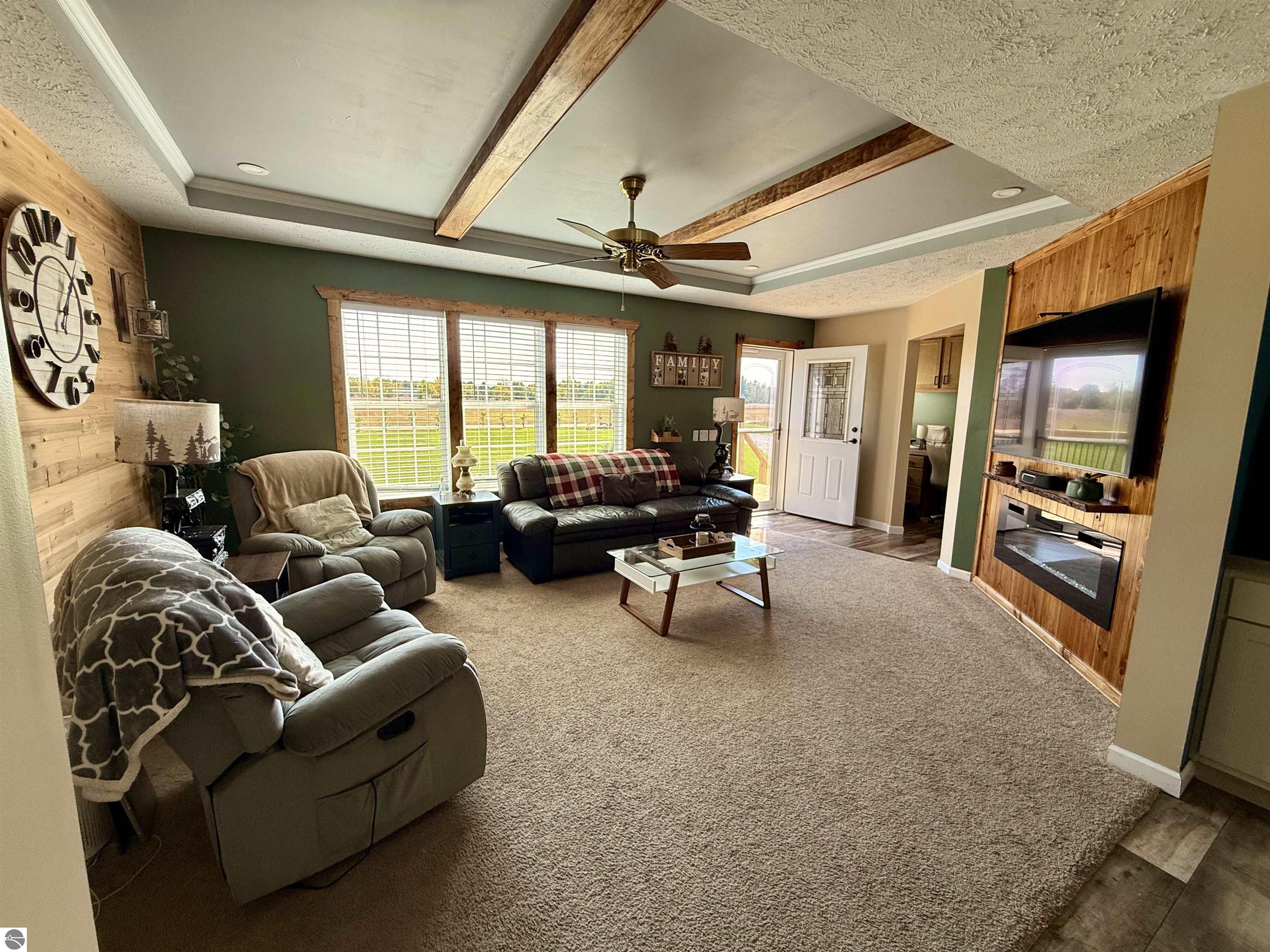 371 SW Grouse Drive