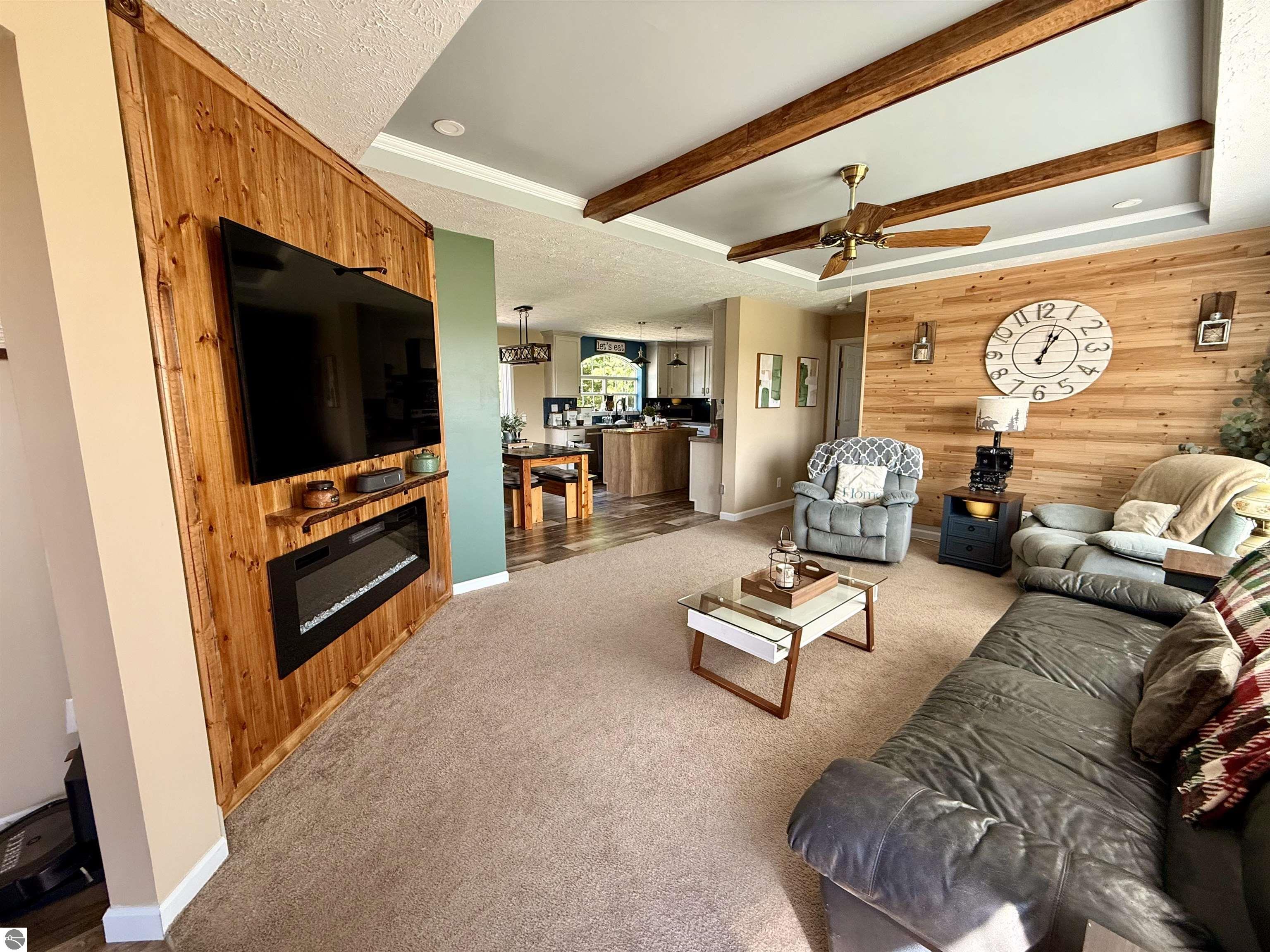 371 SW Grouse Drive