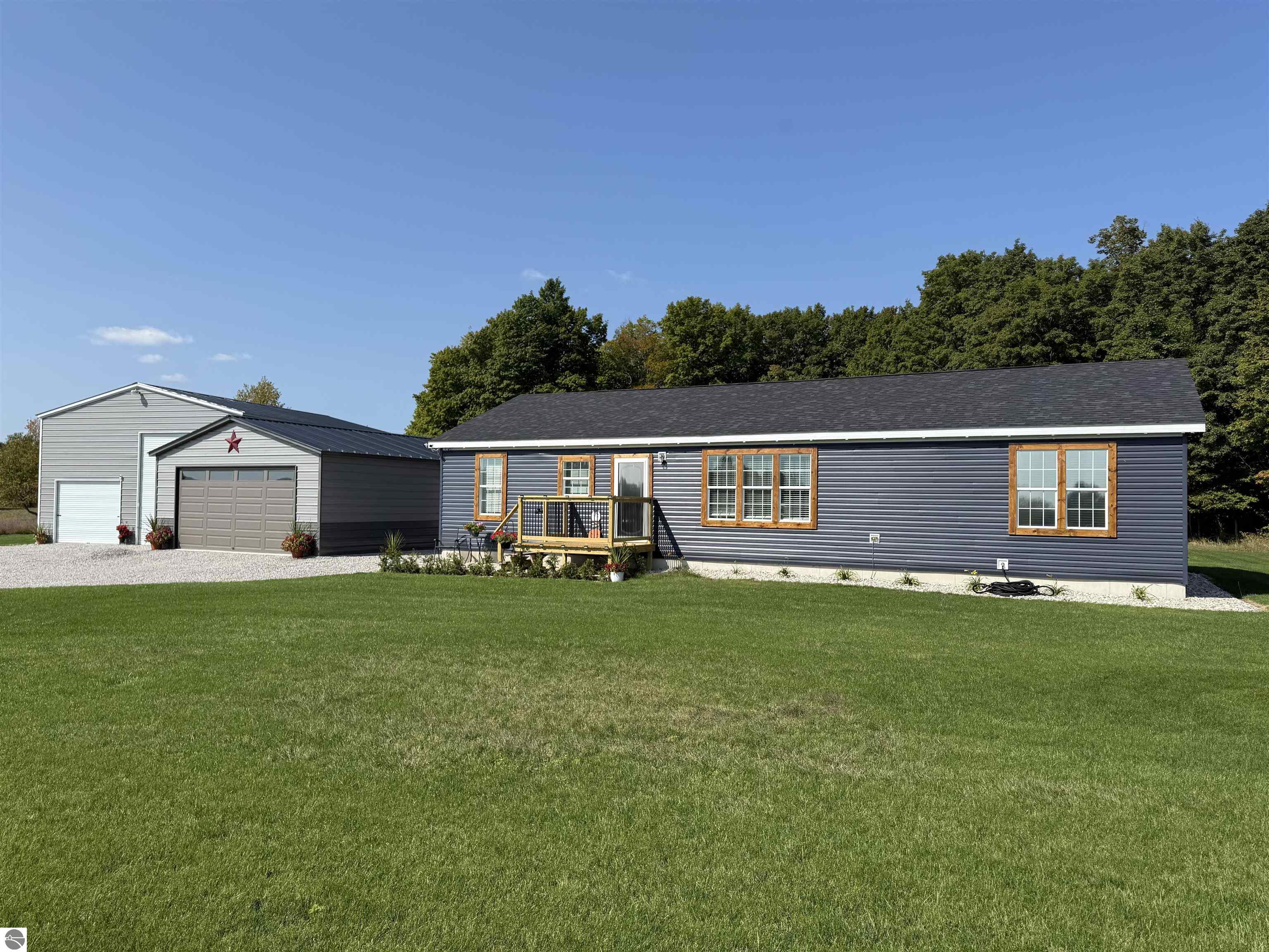 371 SW Grouse Drive