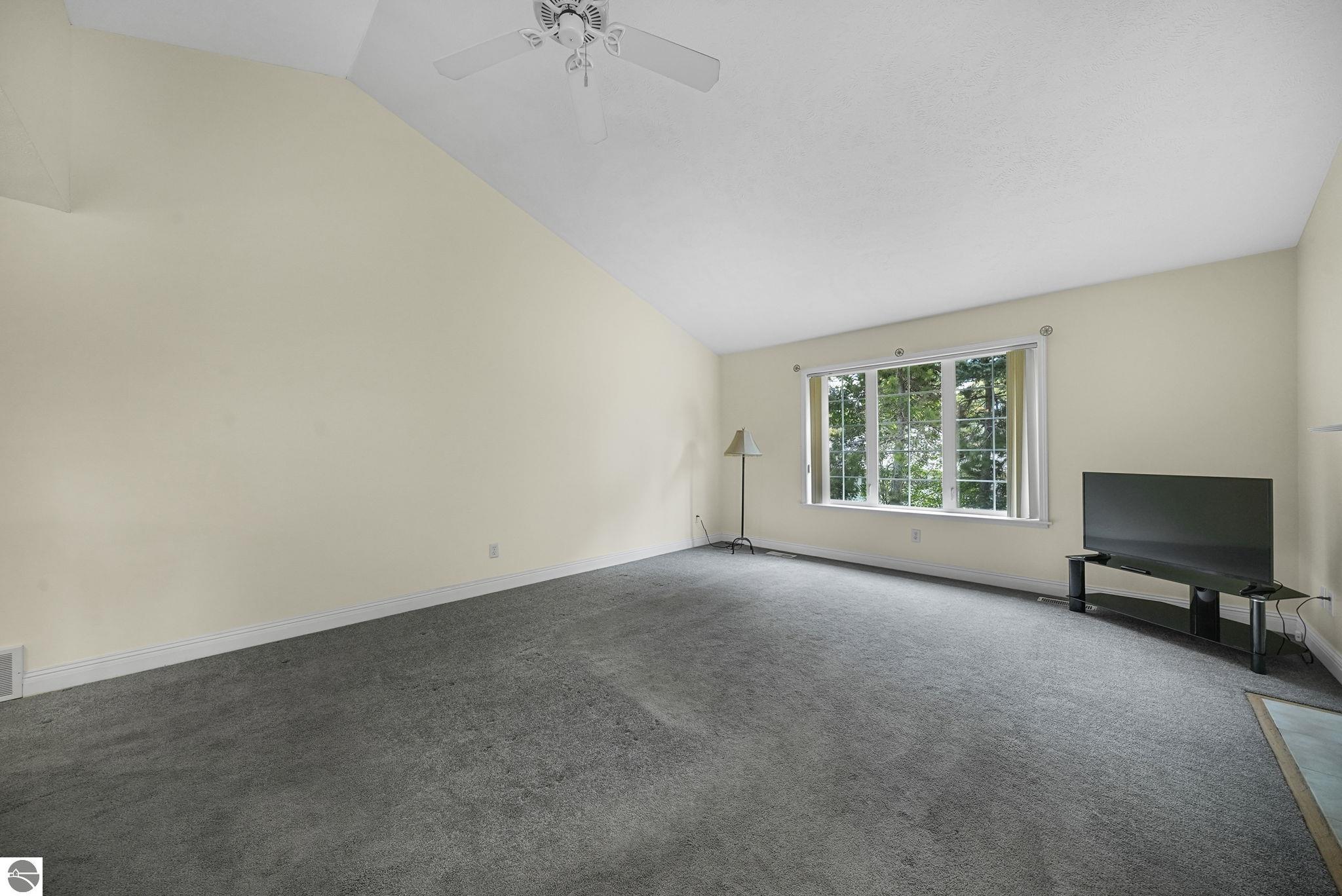 12053 S Elk Run