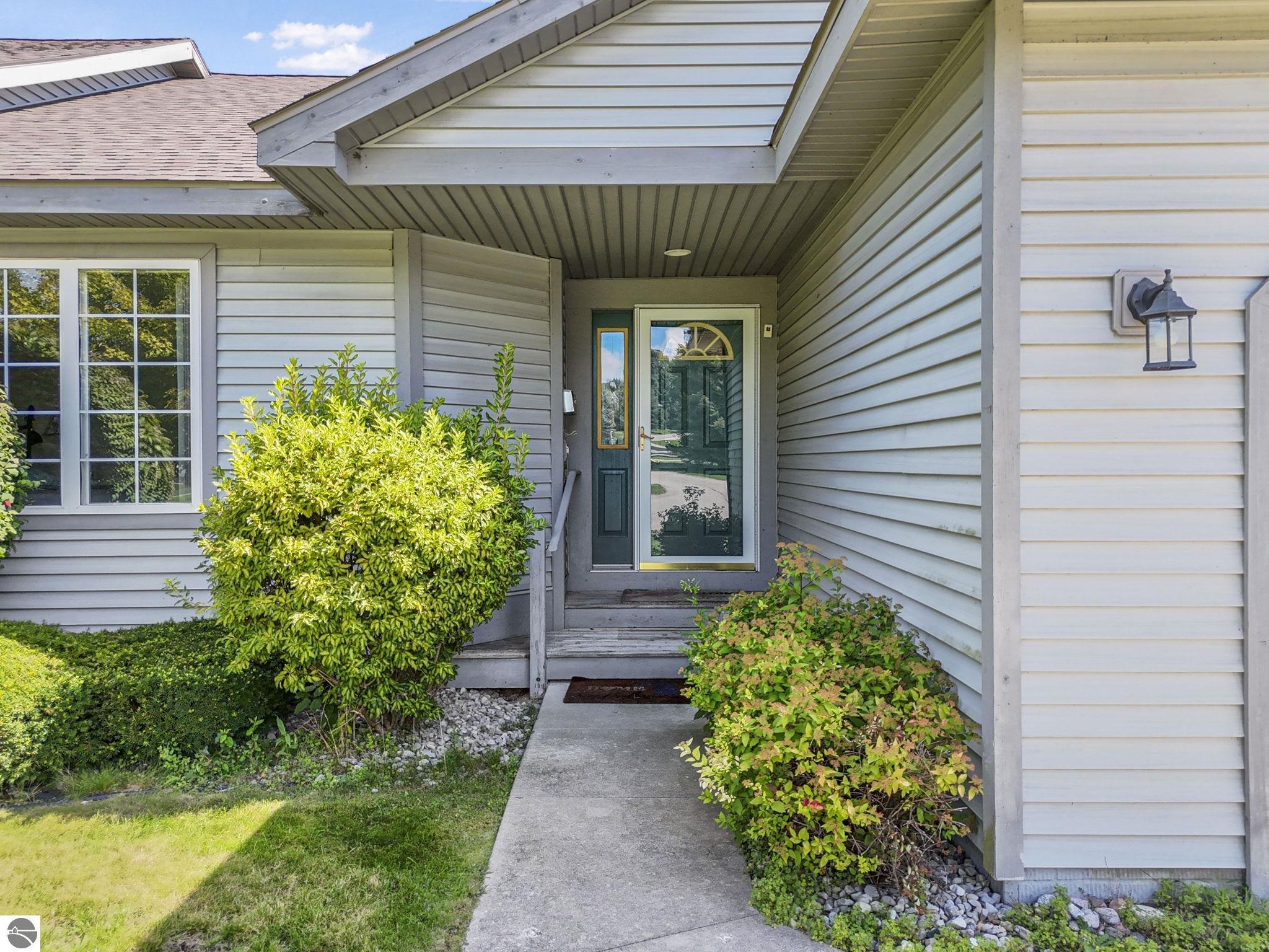 12053 S Elk Run