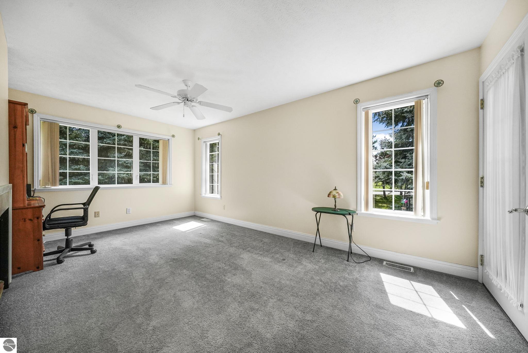 12053 S Elk Run