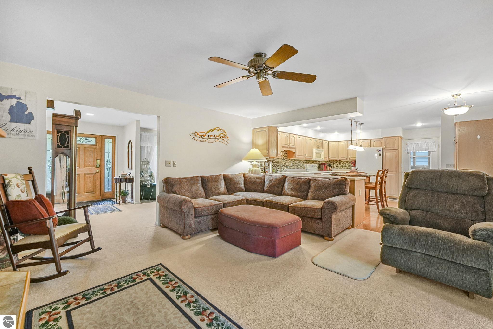 100 Maple Avenue, Frankfort