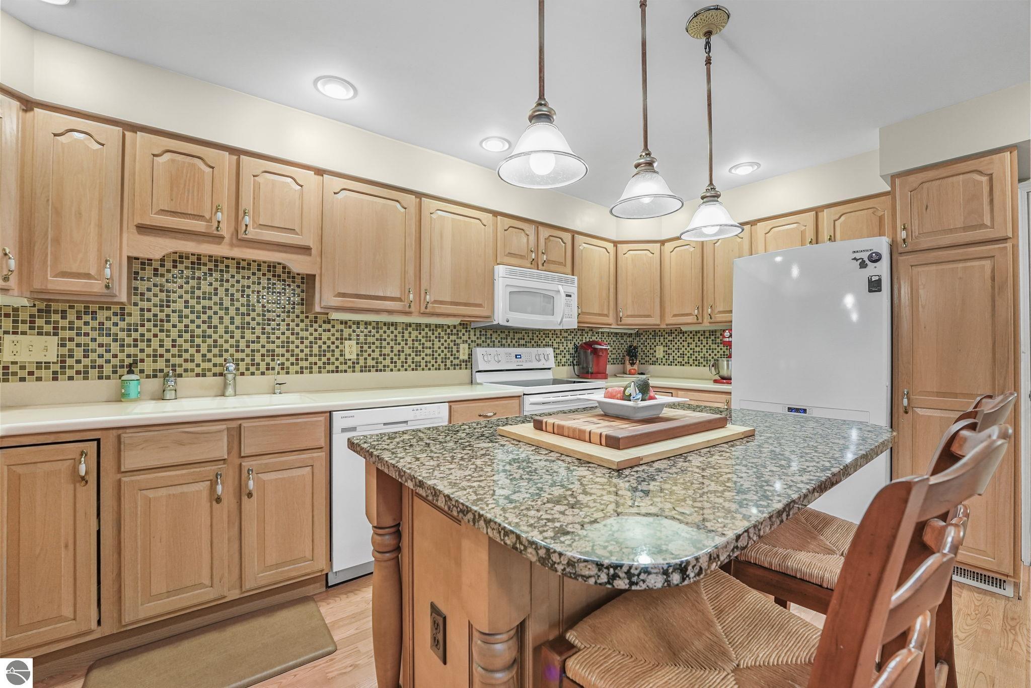 100 Maple Avenue, Frankfort