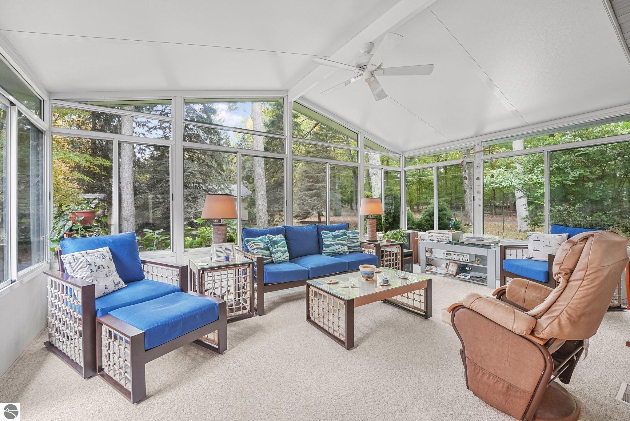 100 Maple Avenue, Frankfort