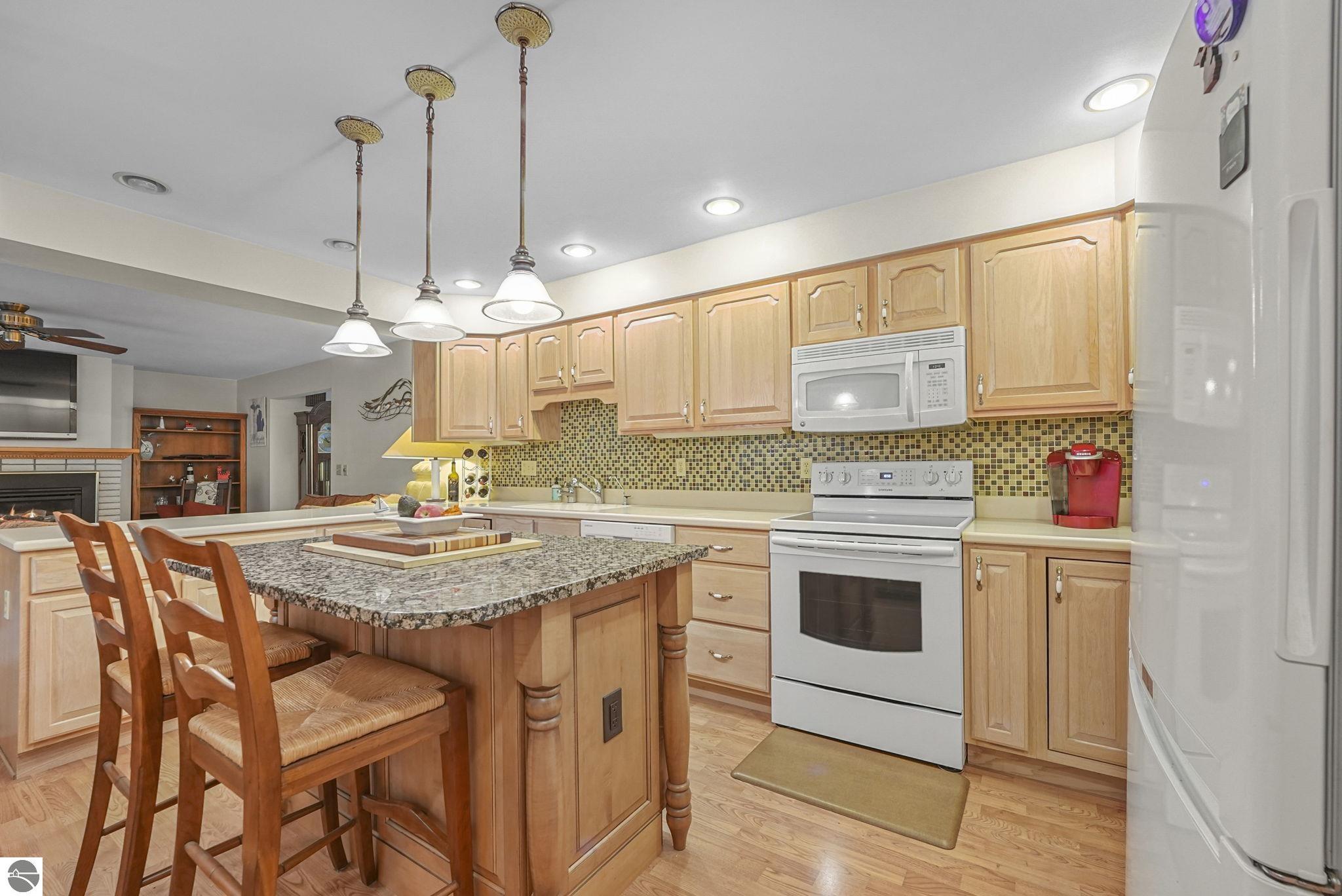 100 Maple Avenue, Frankfort