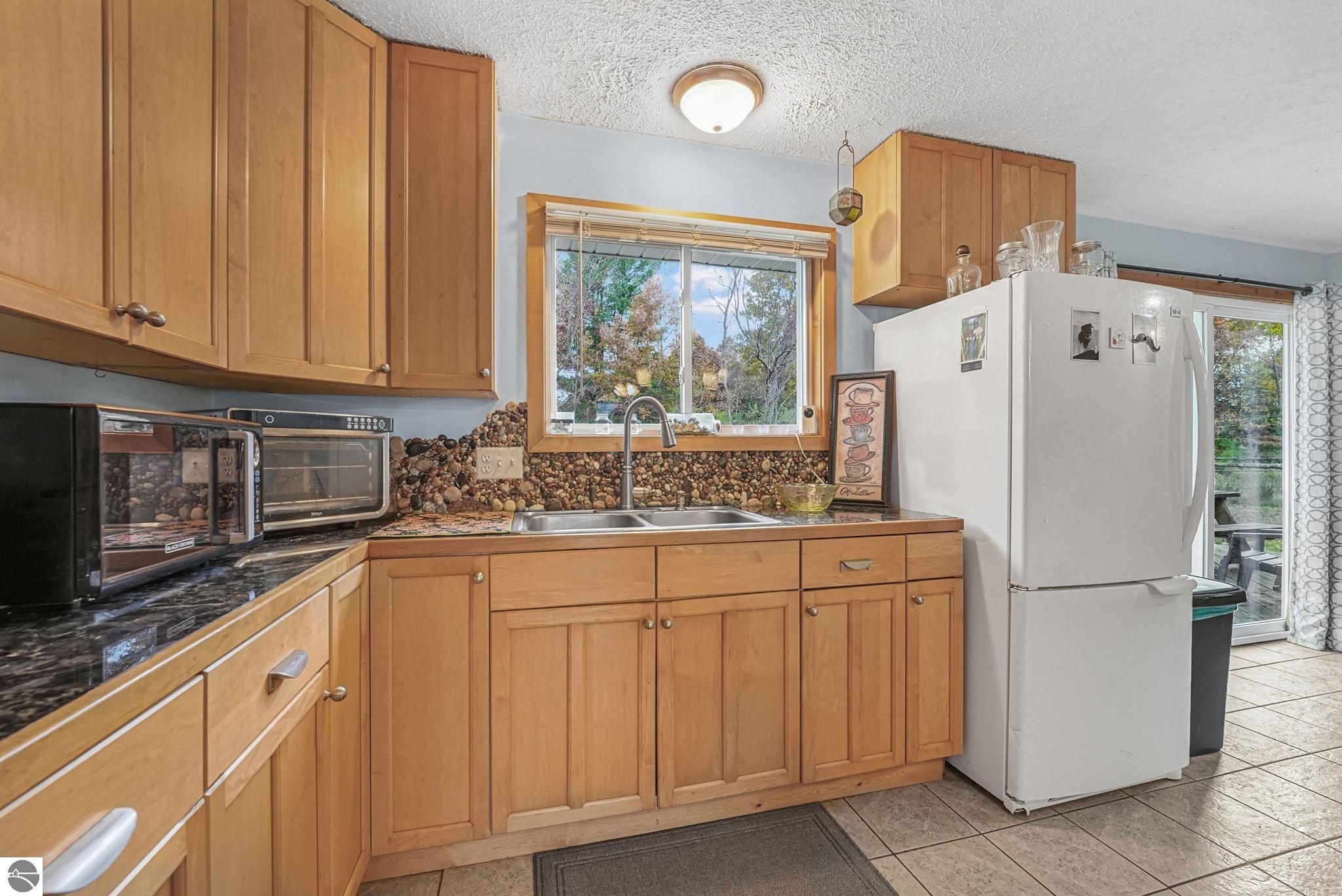 4537 Westridge Drive