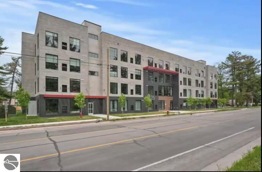 1825 E Eighth Street # 104