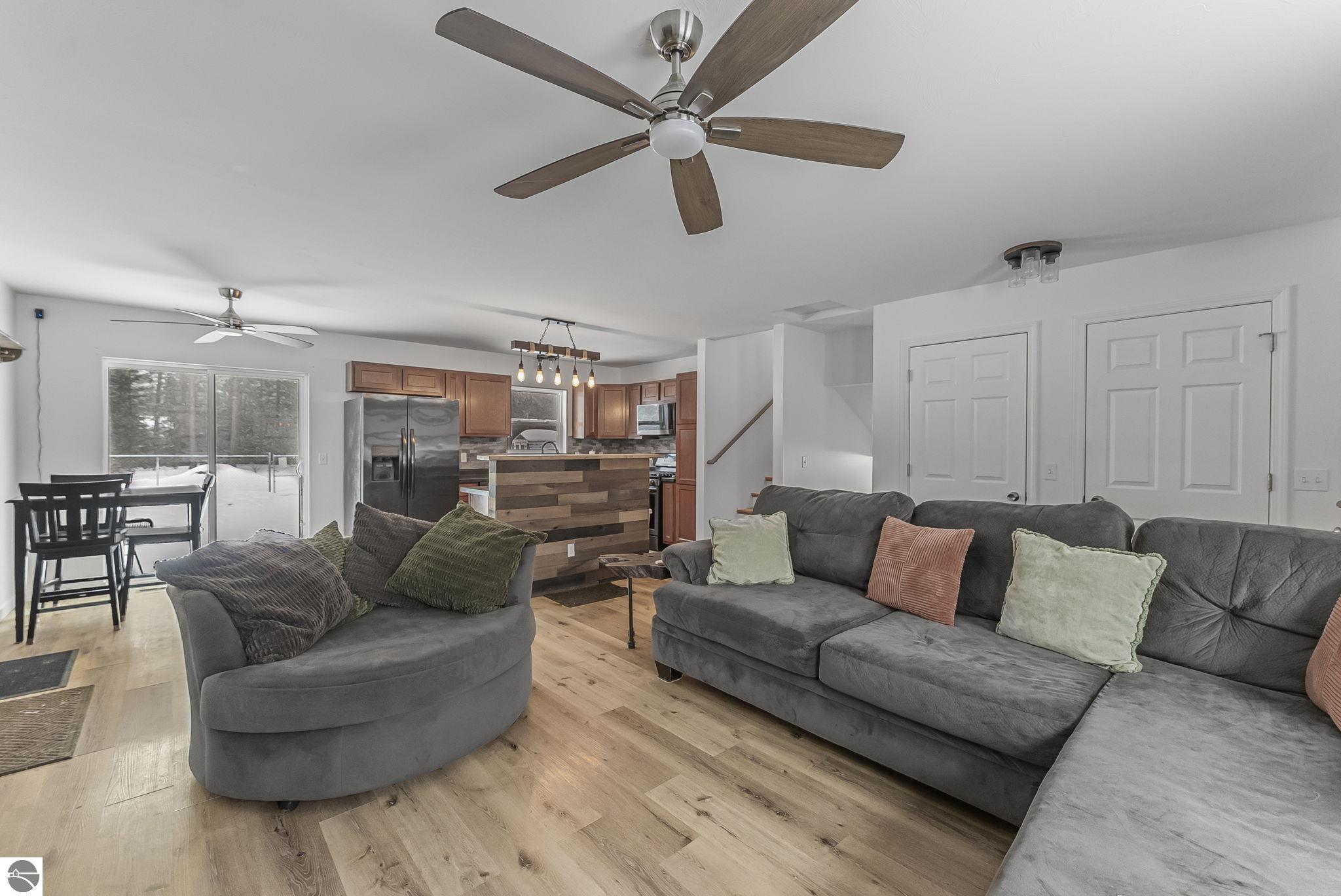 1243 N Betsie River Road, N