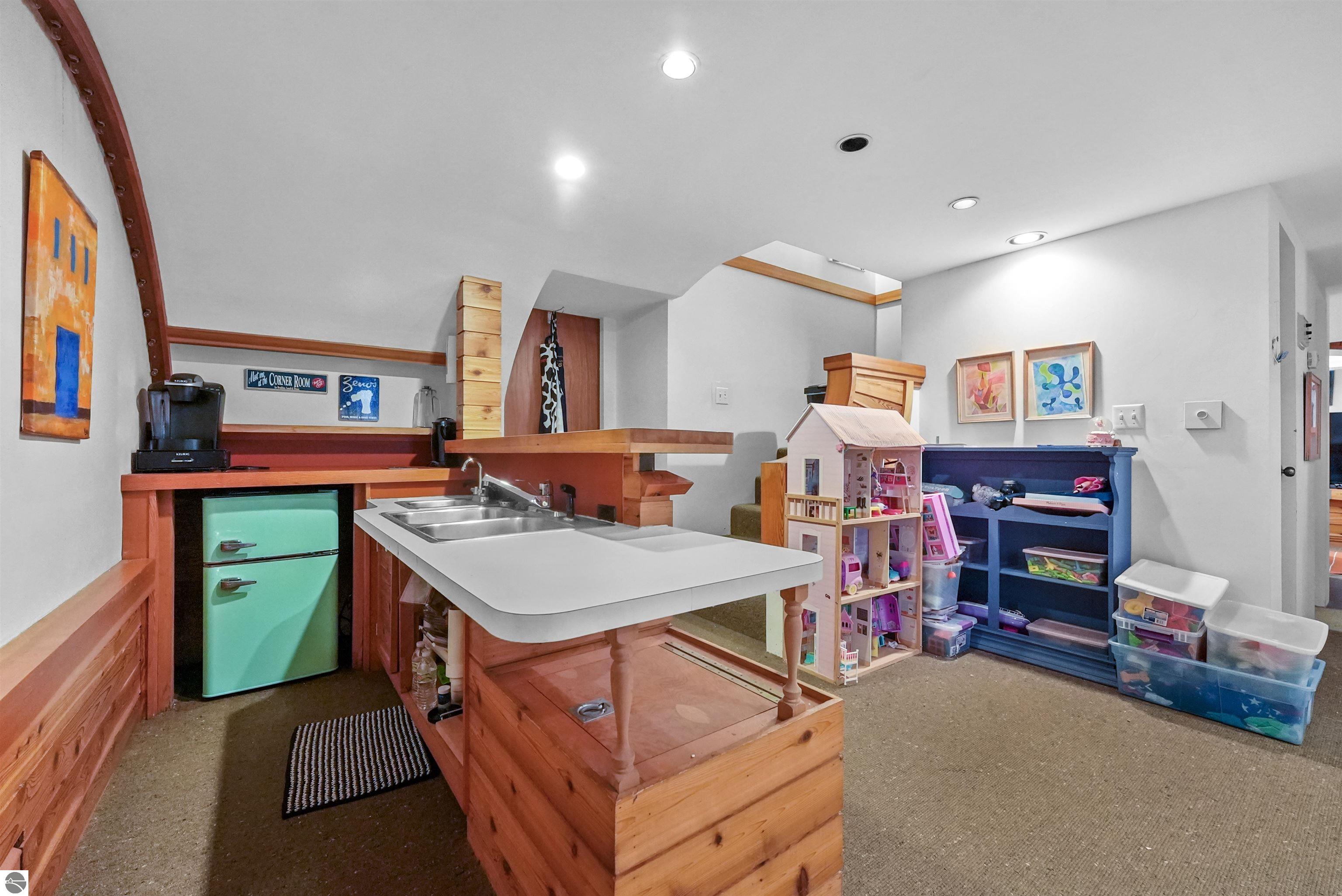 1310 Peninsula Court