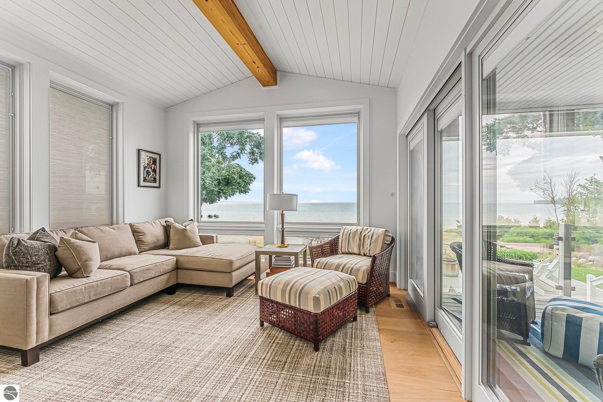 6709 E Wilderness Drive