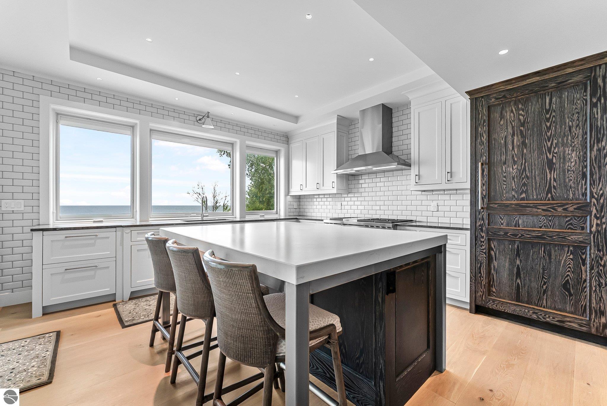 6709 E Wilderness Drive