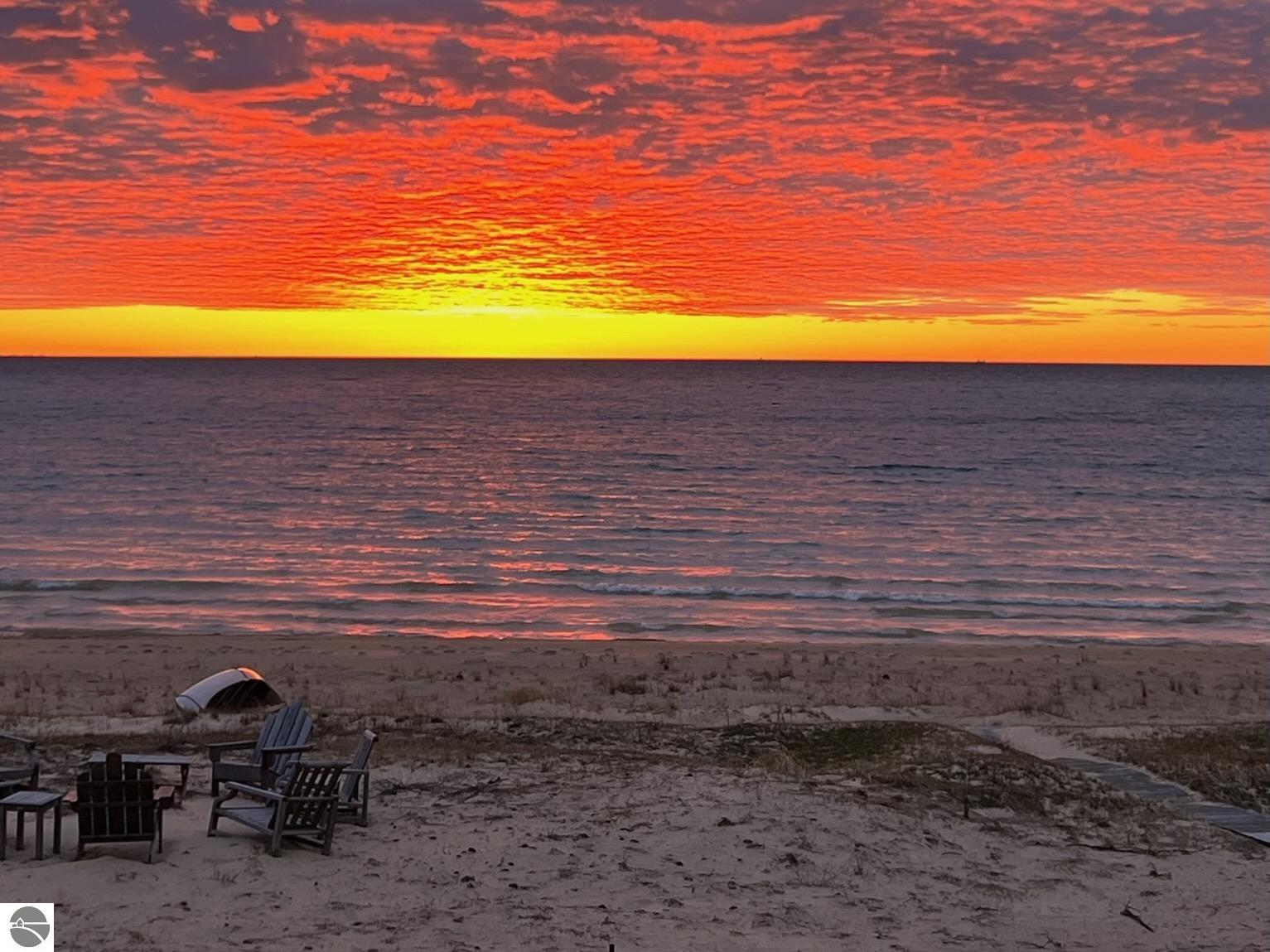 6709 E Wilderness Drive