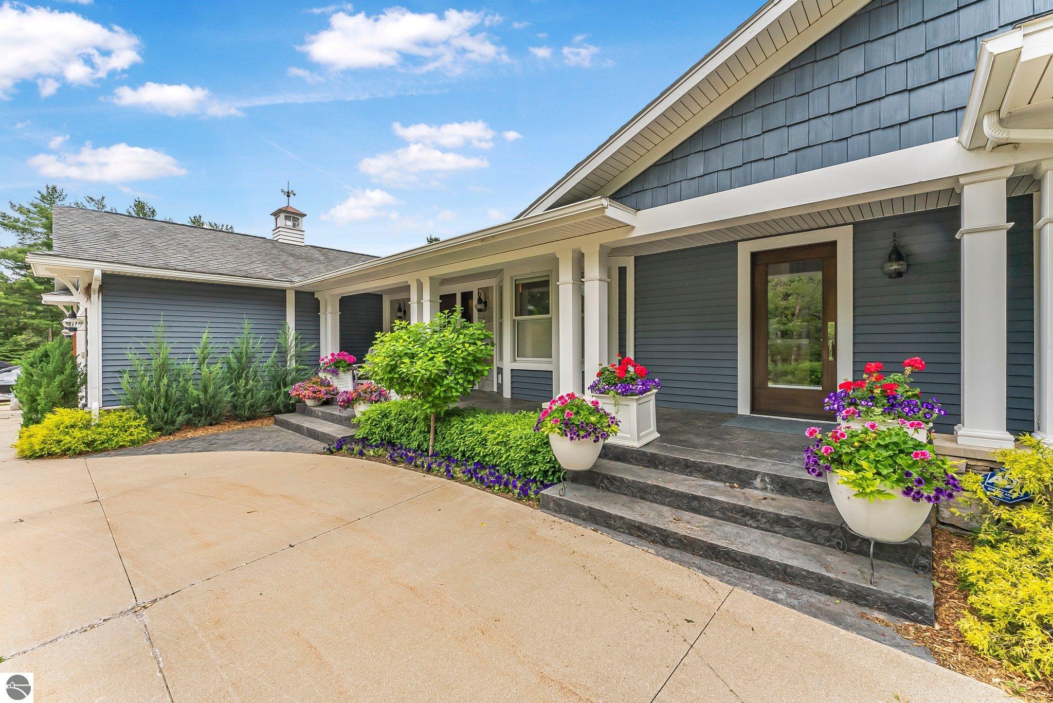 6709 E Wilderness Drive