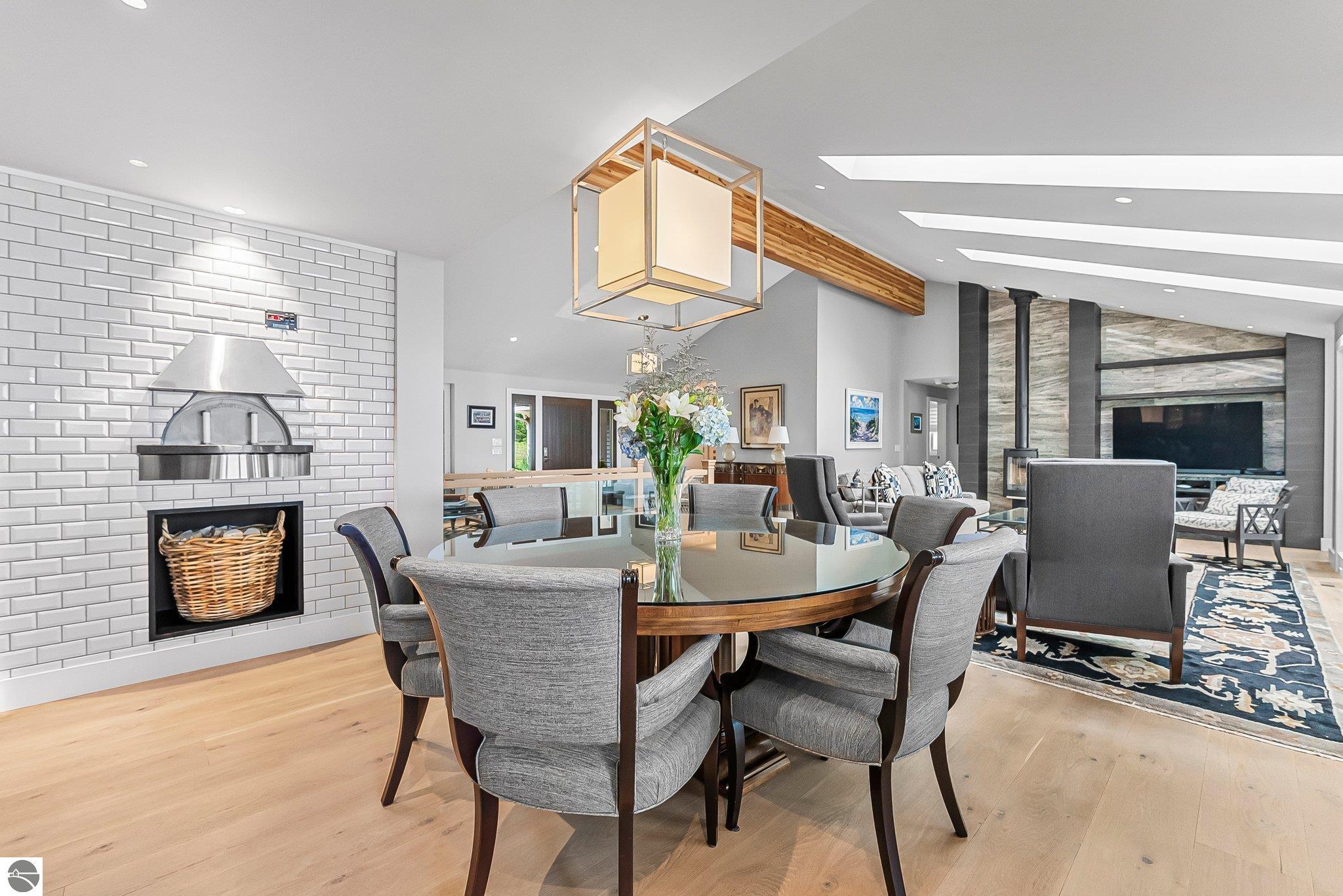 6709 E Wilderness Drive