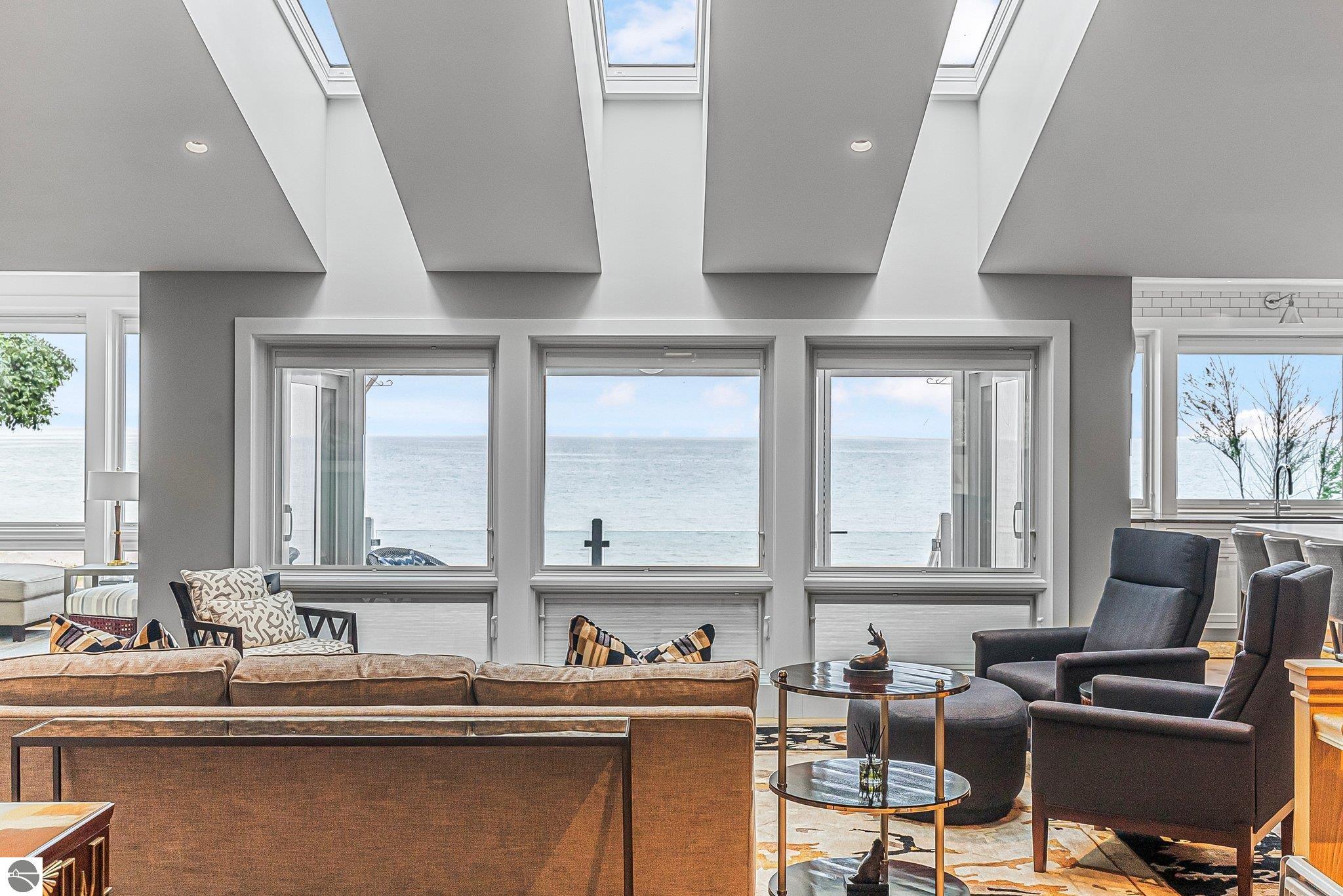 6709 E Wilderness Drive