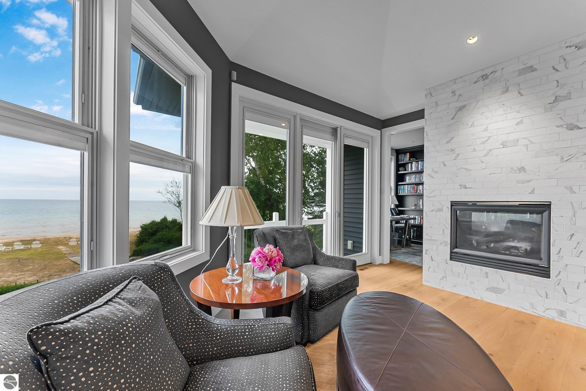 6709 E Wilderness Drive