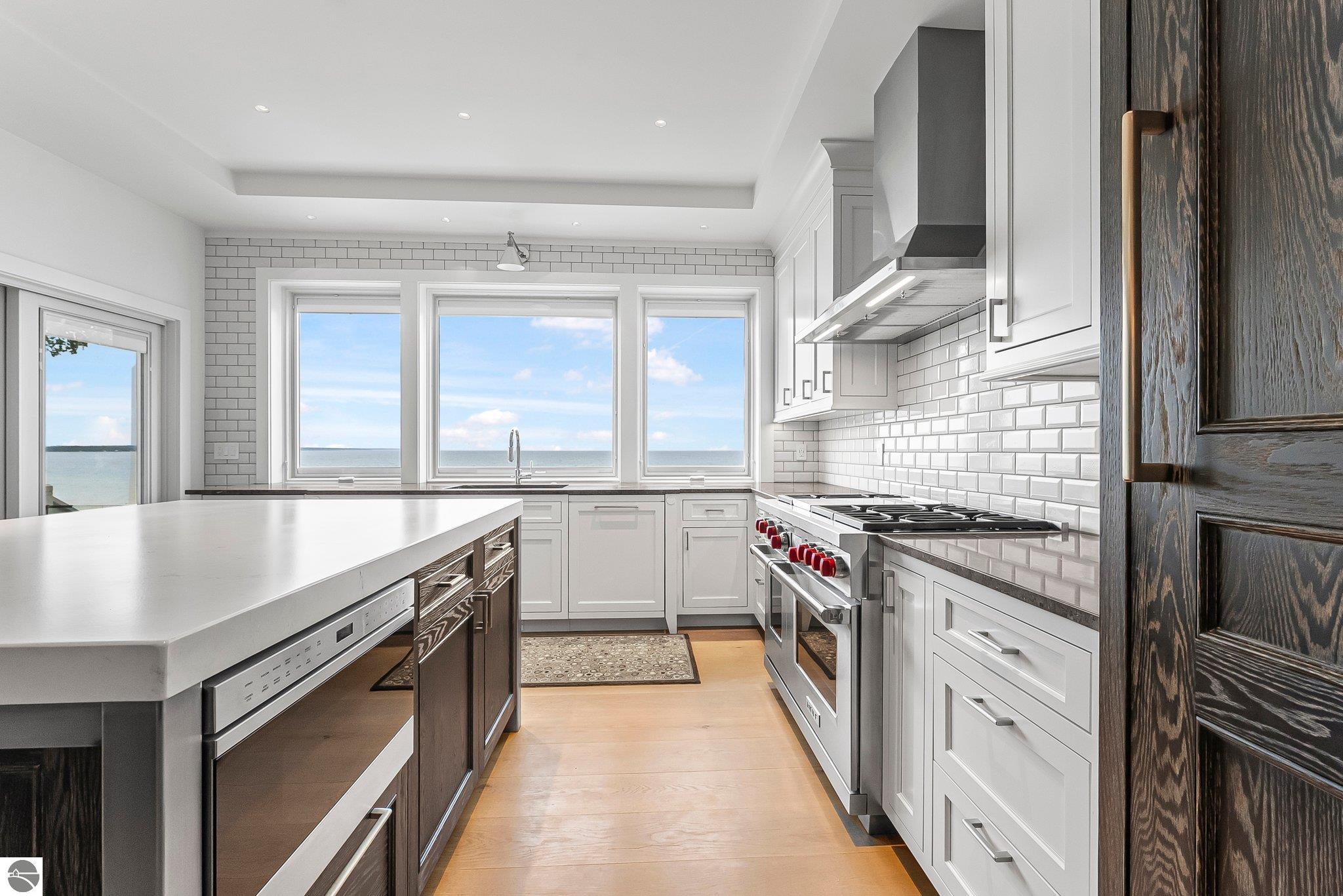 6709 E Wilderness Drive