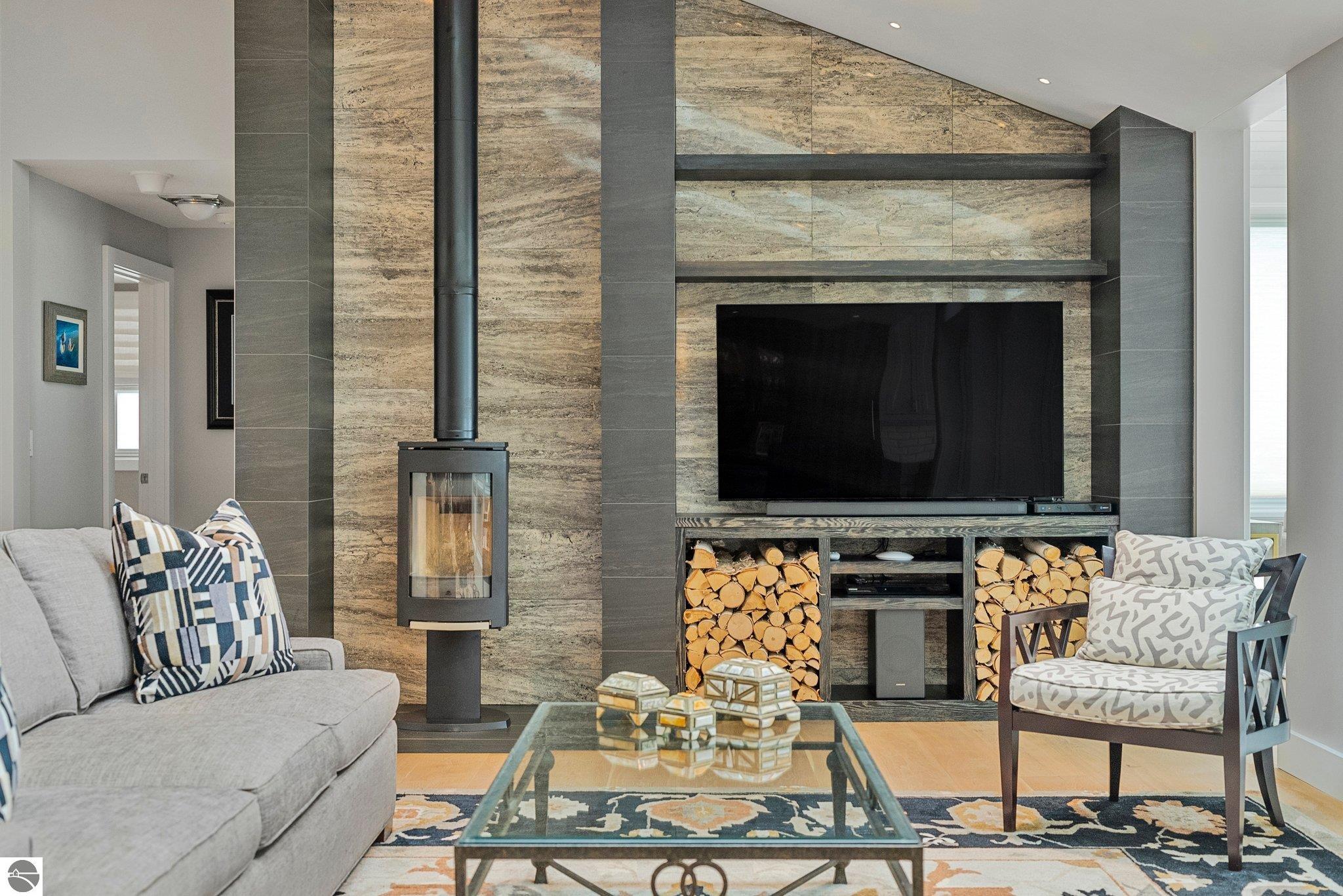 6709 E Wilderness Drive