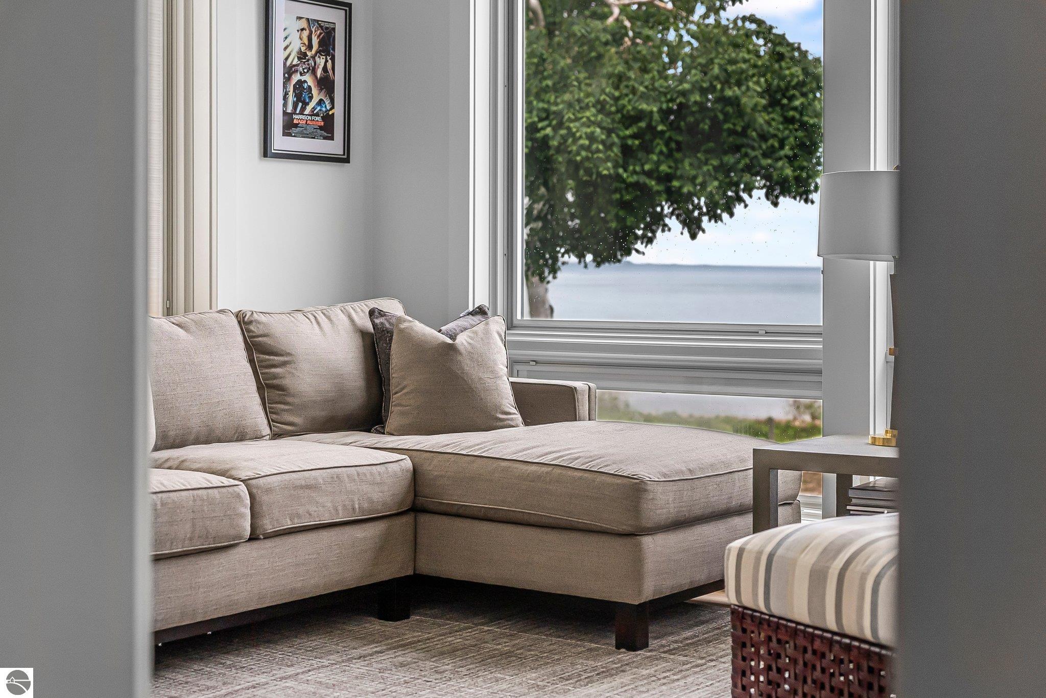 6709 E Wilderness Drive