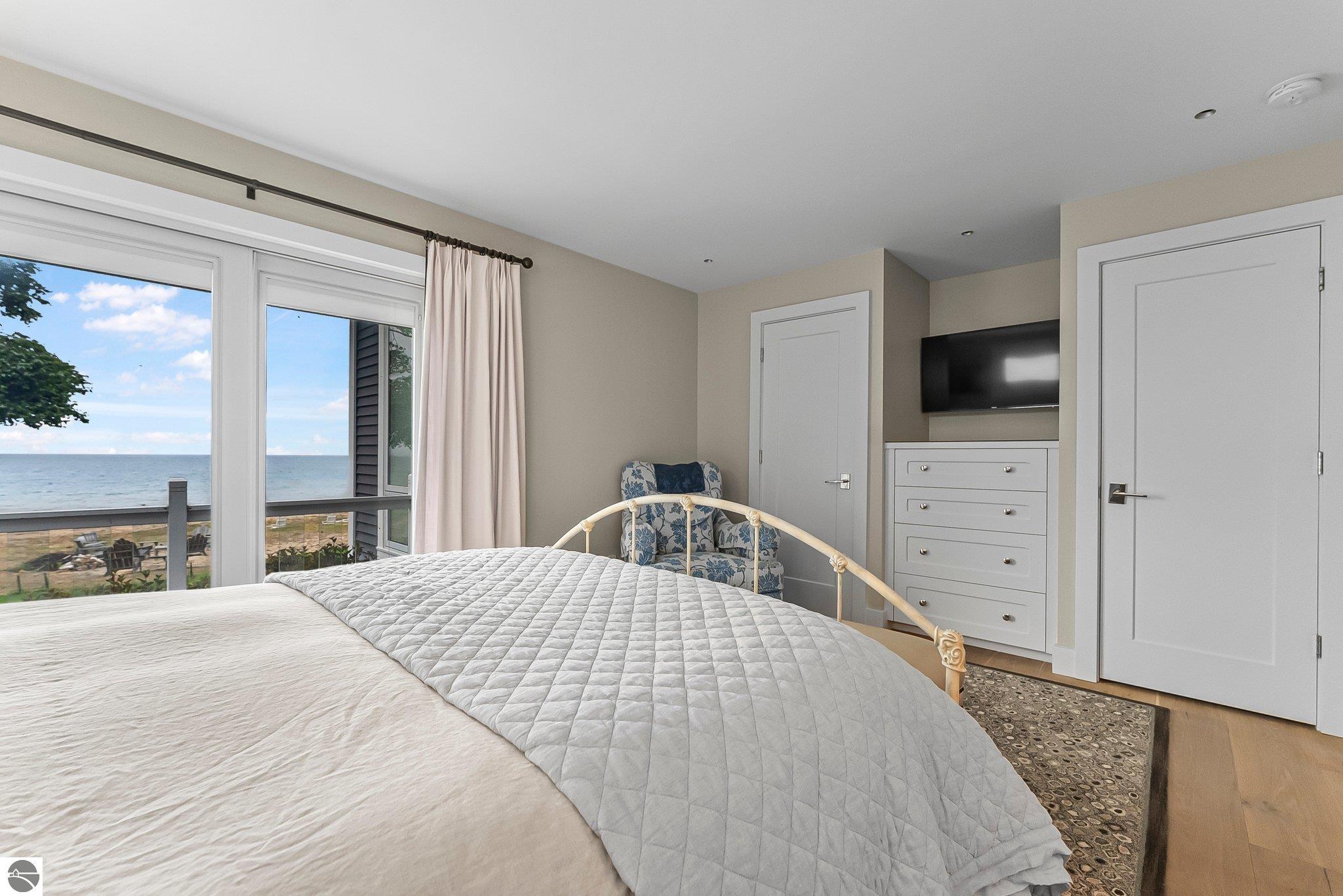 6709 E Wilderness Drive