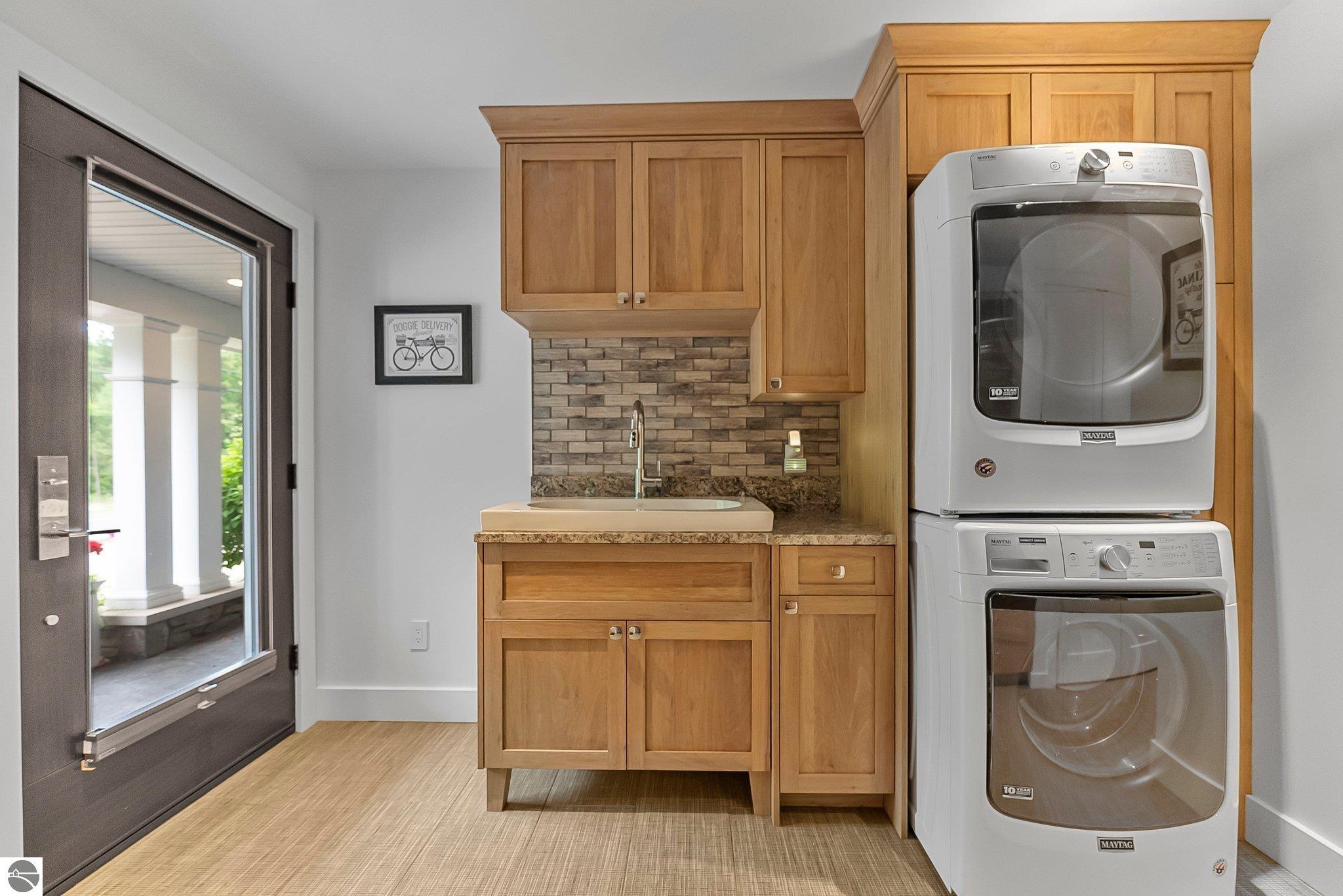 6709 E Wilderness Drive