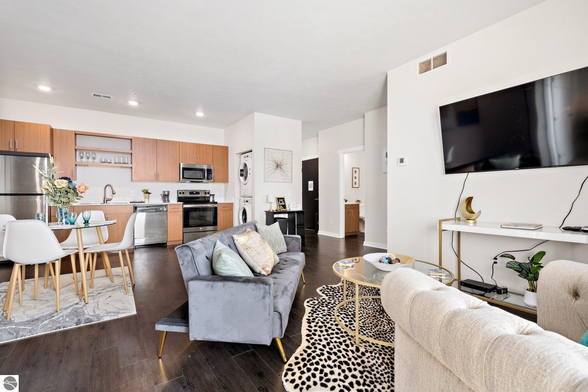 630-319 S Garfield Avenue # 319