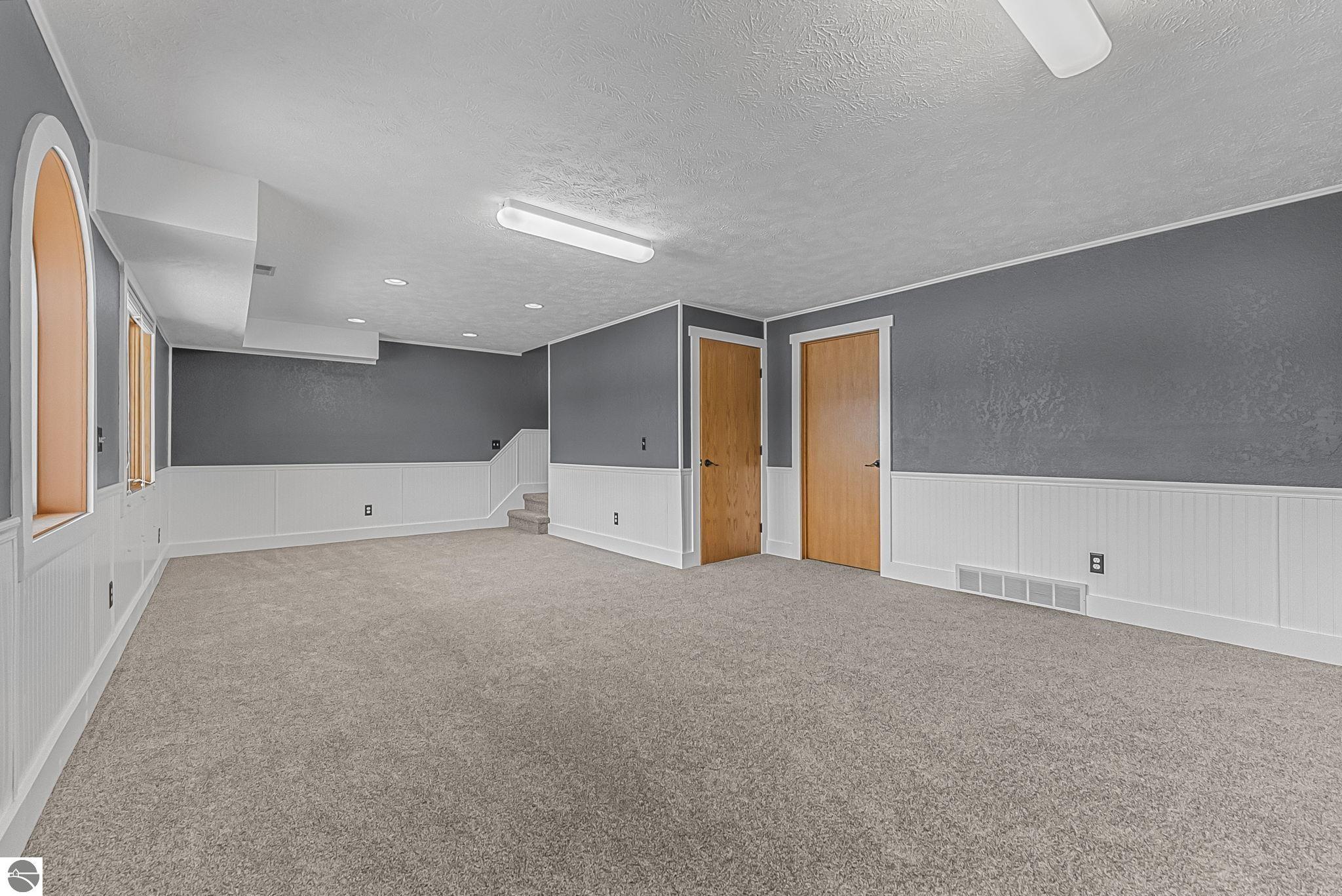 420 W Beech Bark Trail