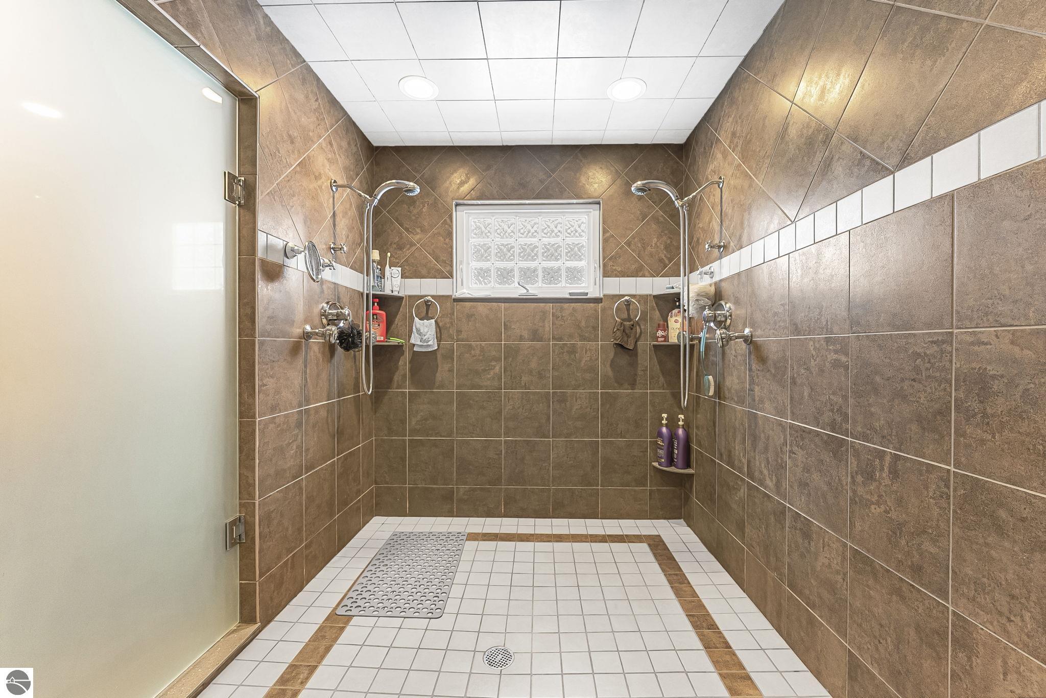 420 W Beech Bark Trail