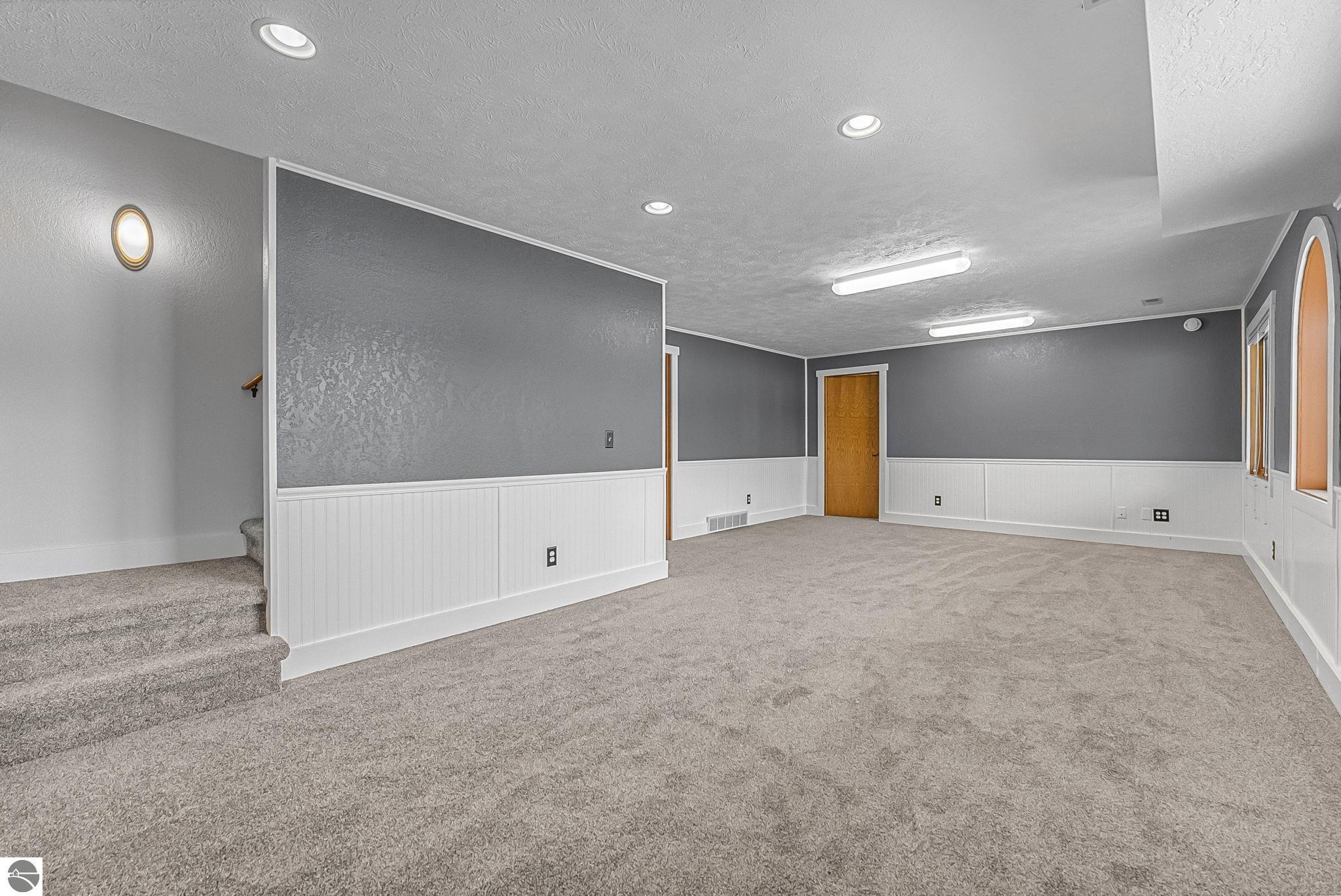 420 W Beech Bark Trail