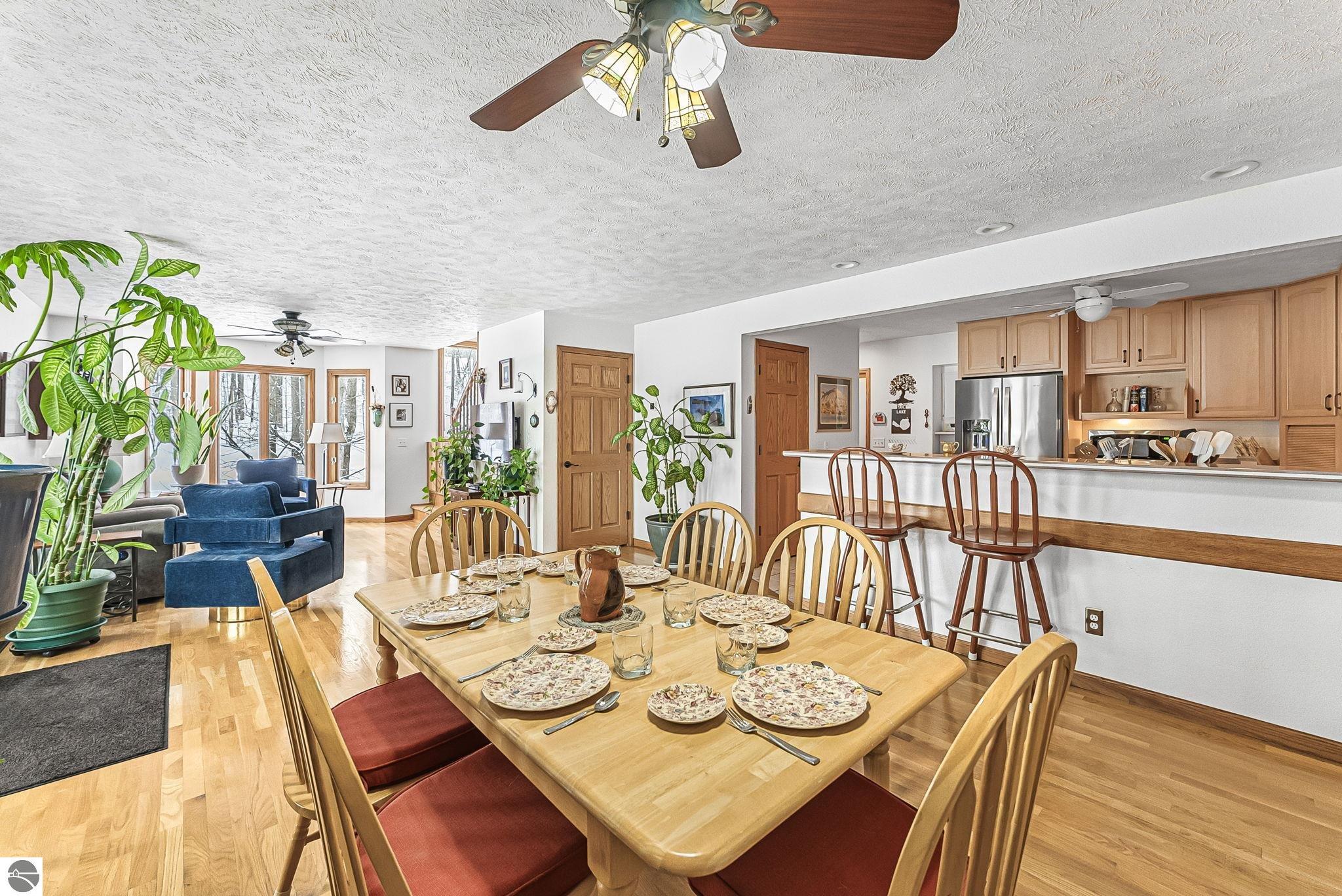 420 W Beech Bark Trail