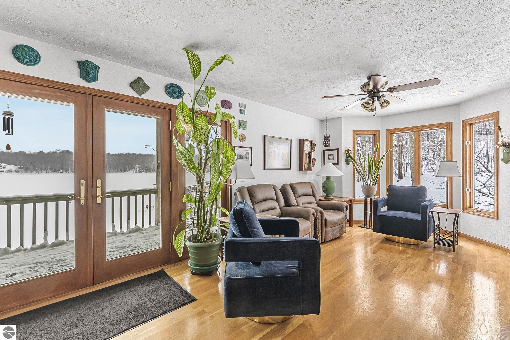 420 W Beech Bark Trail