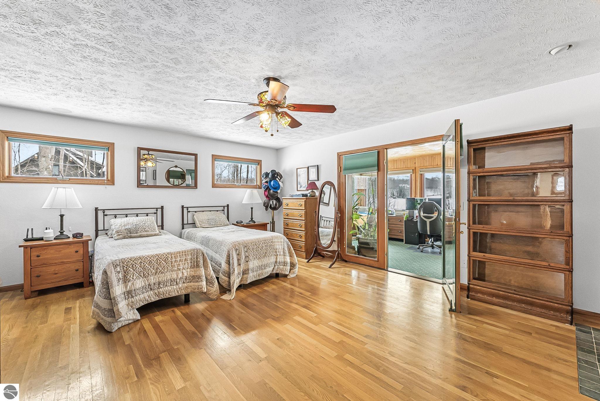 420 W Beech Bark Trail