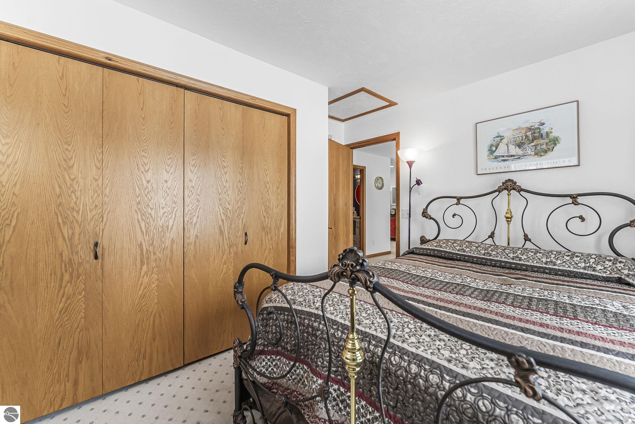 420 W Beech Bark Trail