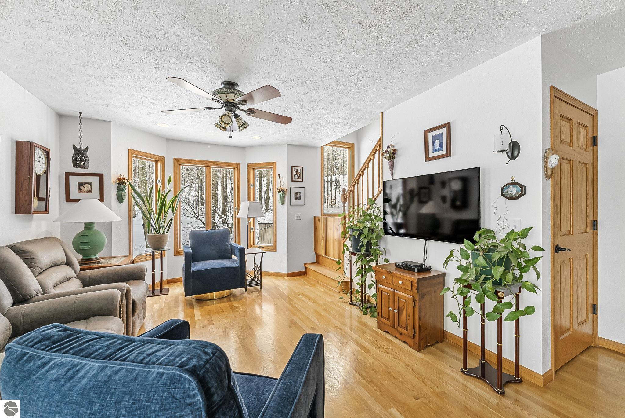 420 W Beech Bark Trail