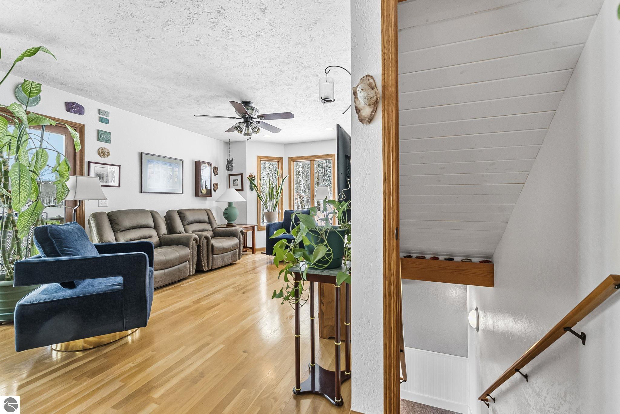 420 W Beech Bark Trail