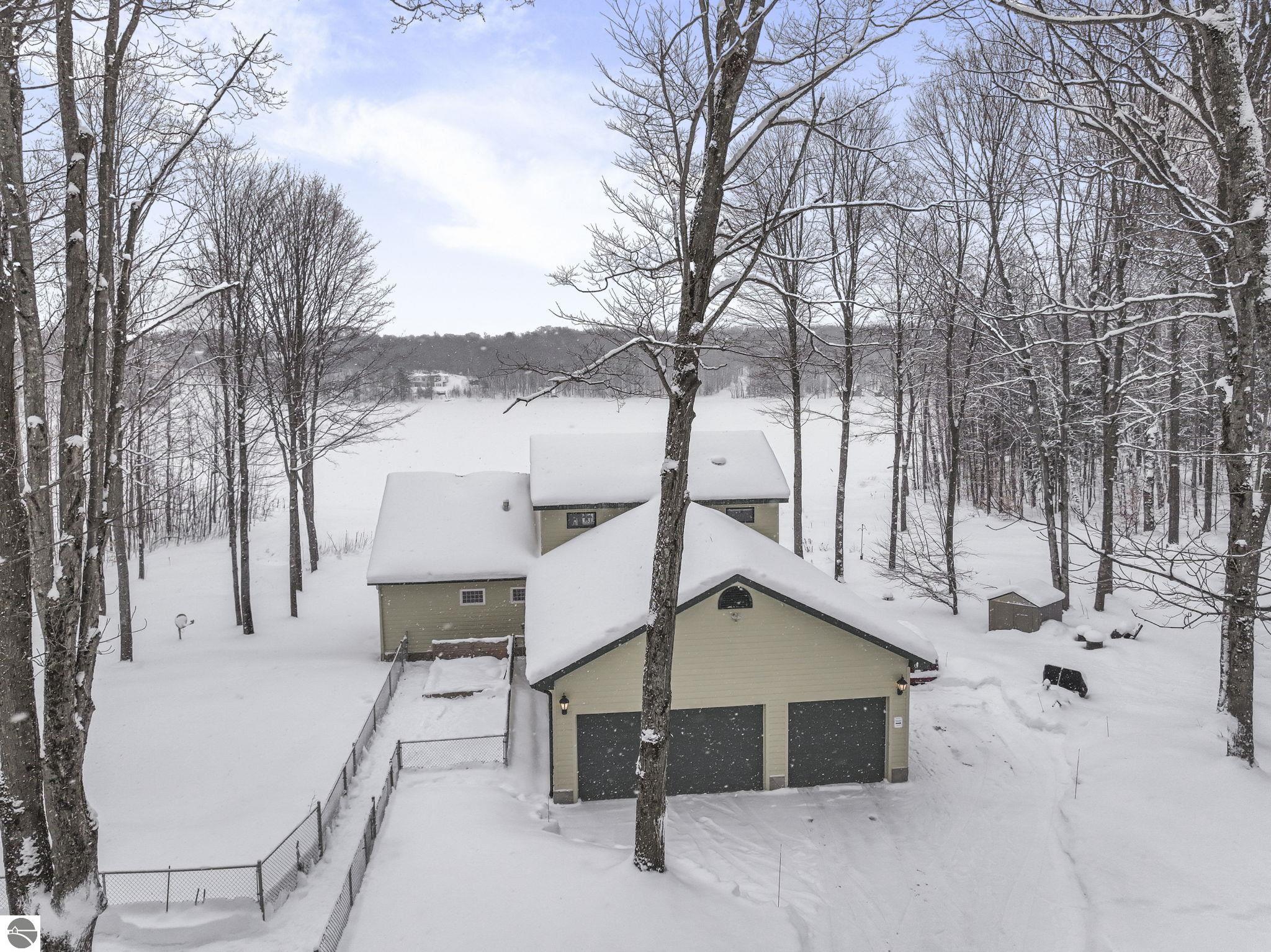 420 W Beech Bark Trail