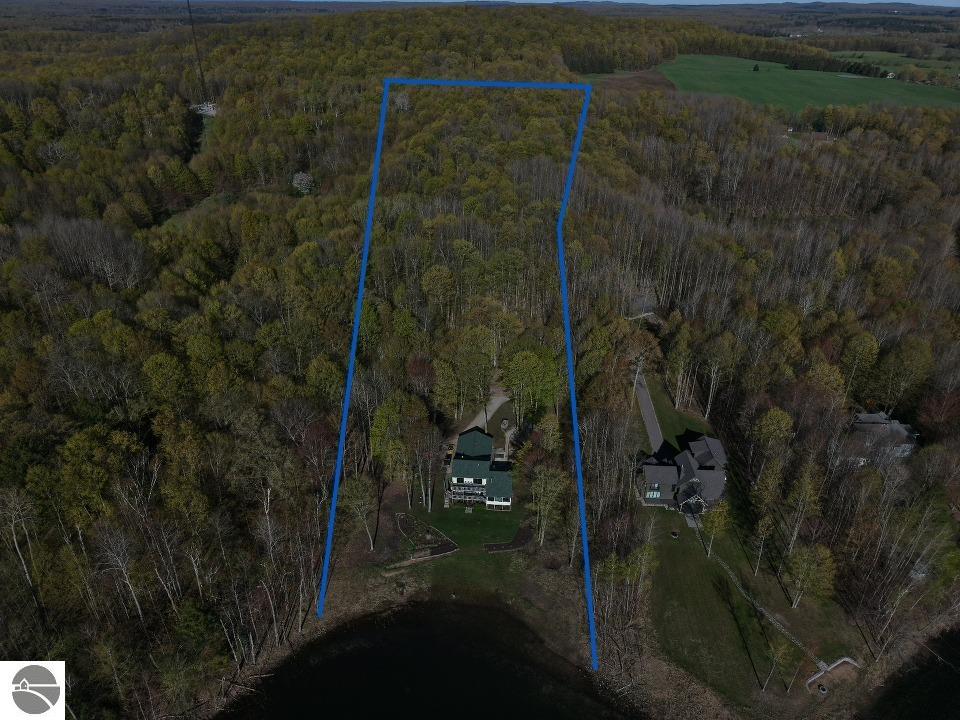 420 W Beech Bark Trail